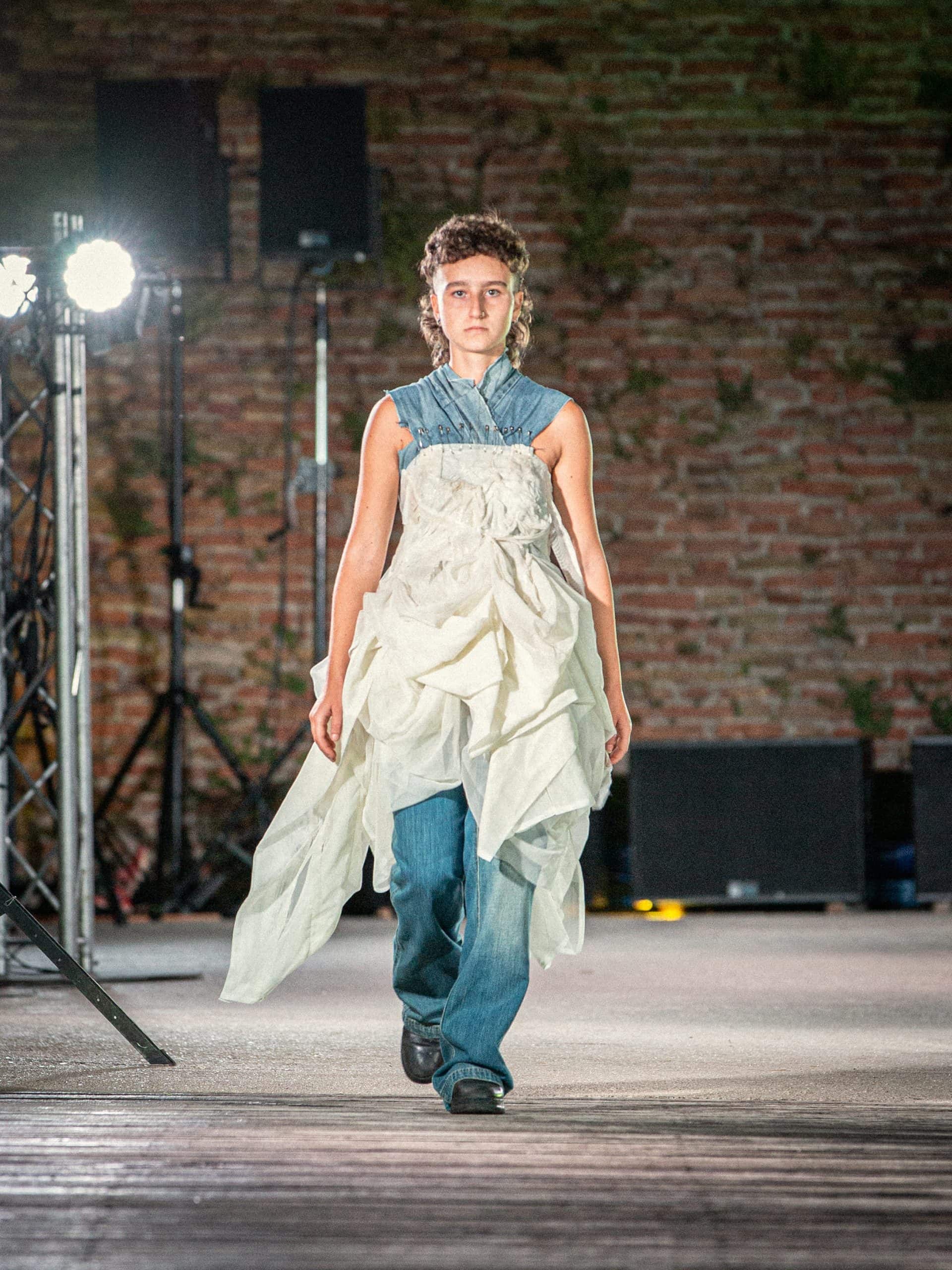 Simon Cracker Spring 2023 Fashion Show
