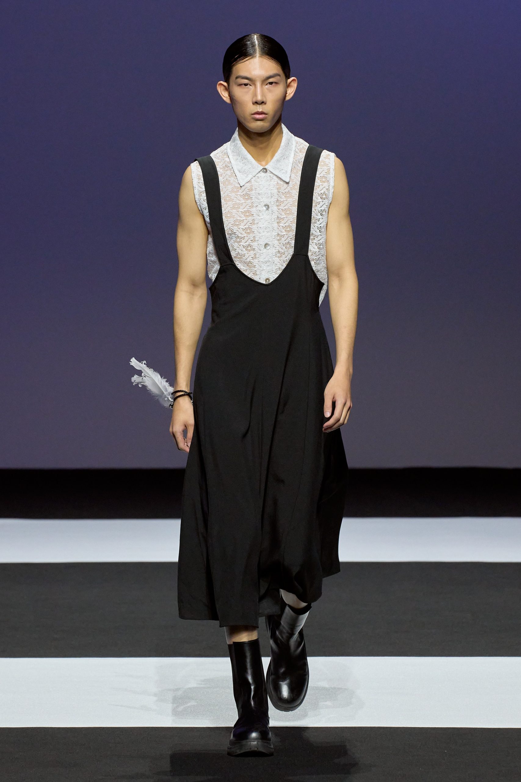 Sling Stone  Spring 2023 Fashion Show