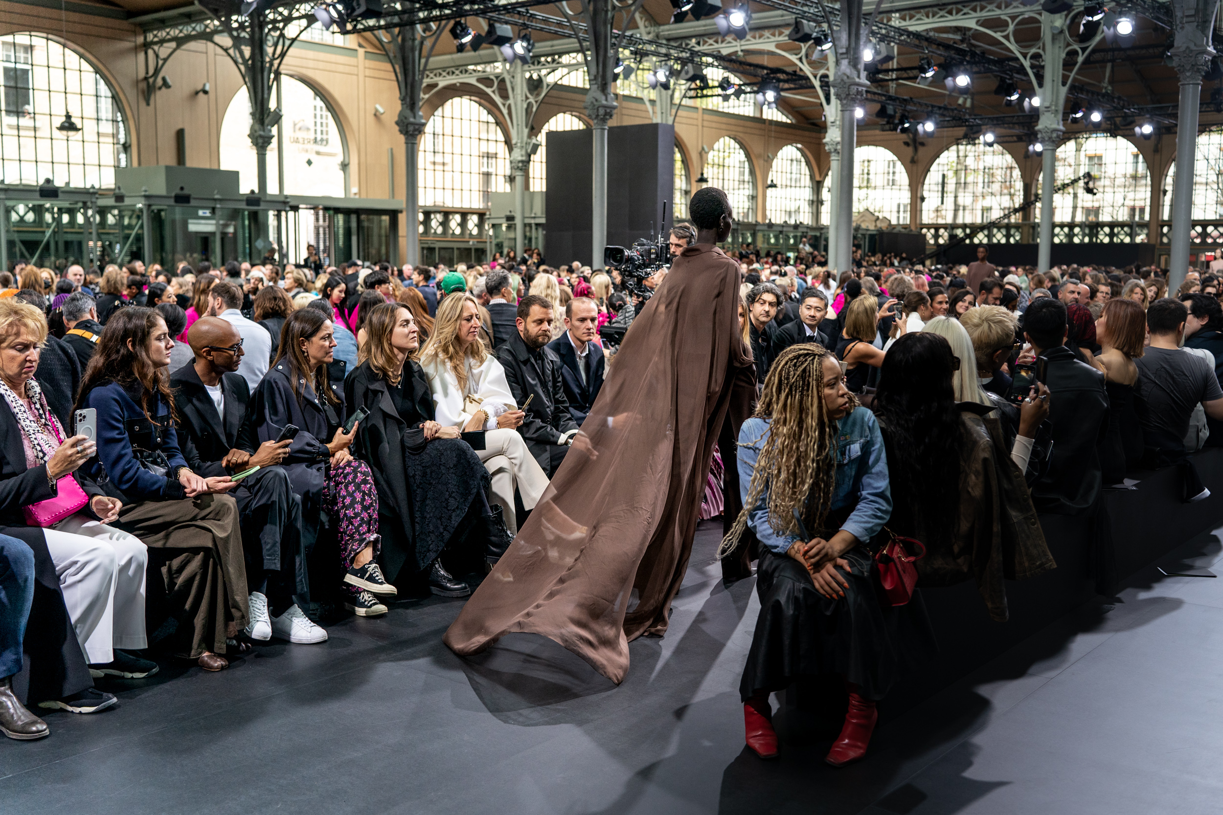 Valentino Spring 2023 Fashion Show Atmosphere