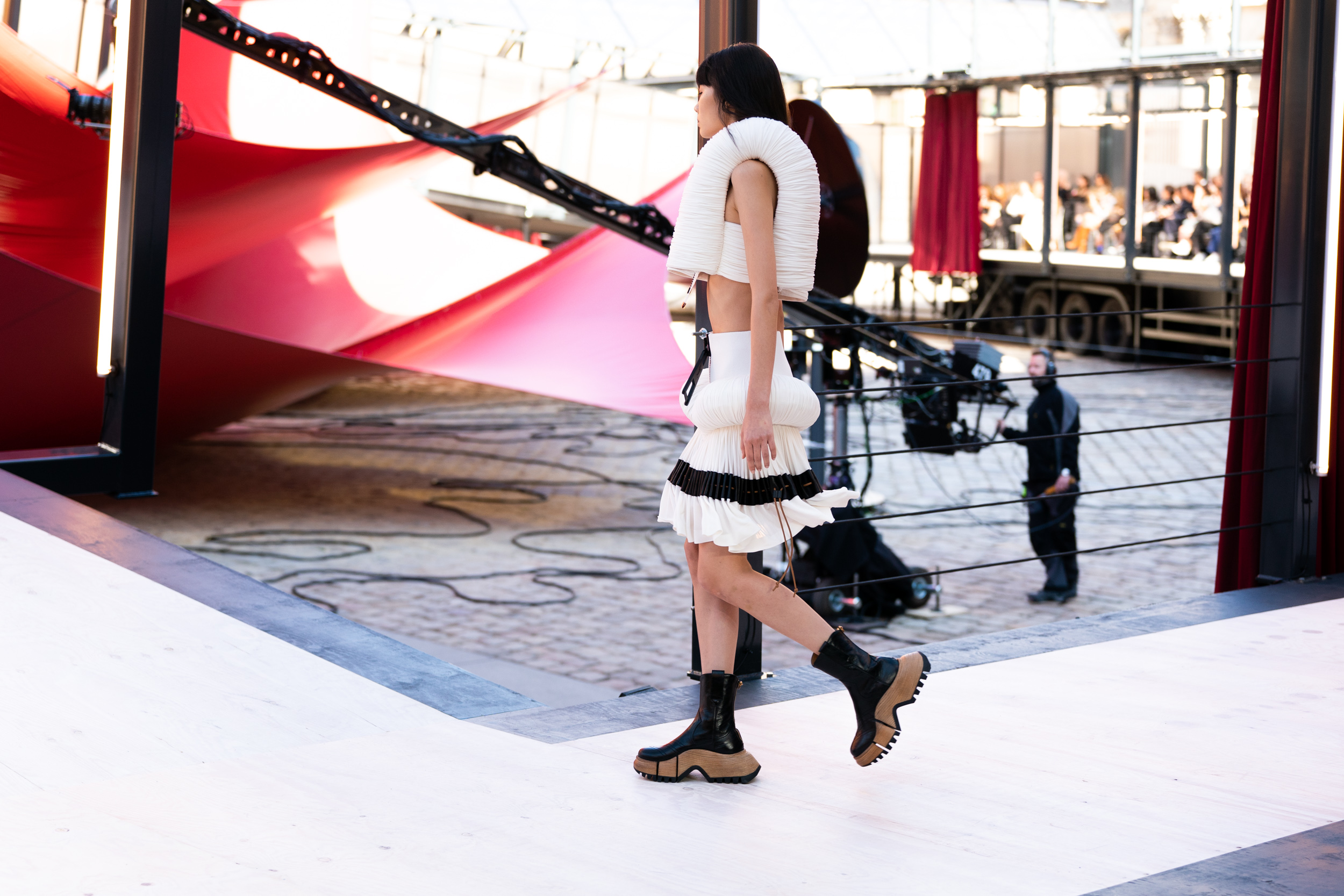 Louis Vuitton Spring 2023 Fashion Show Atmosphere