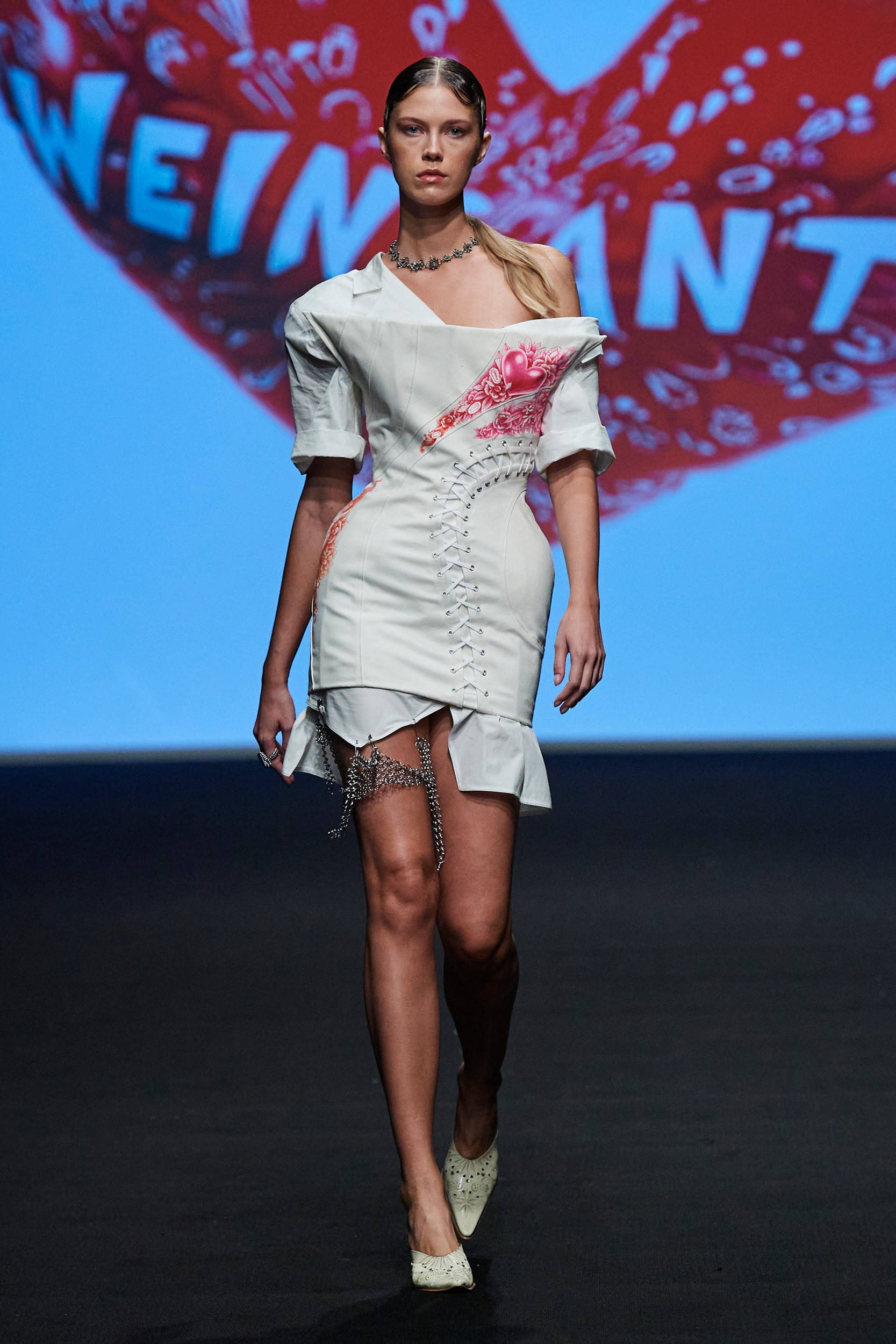 Weinsanto Fall 2022 Couture Fashion Show 