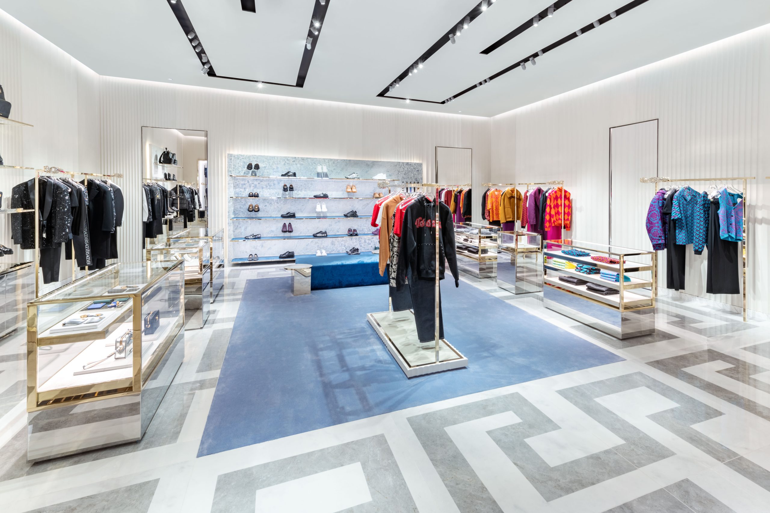 Versace Opens New Boutique in Los Angeles | The Impression