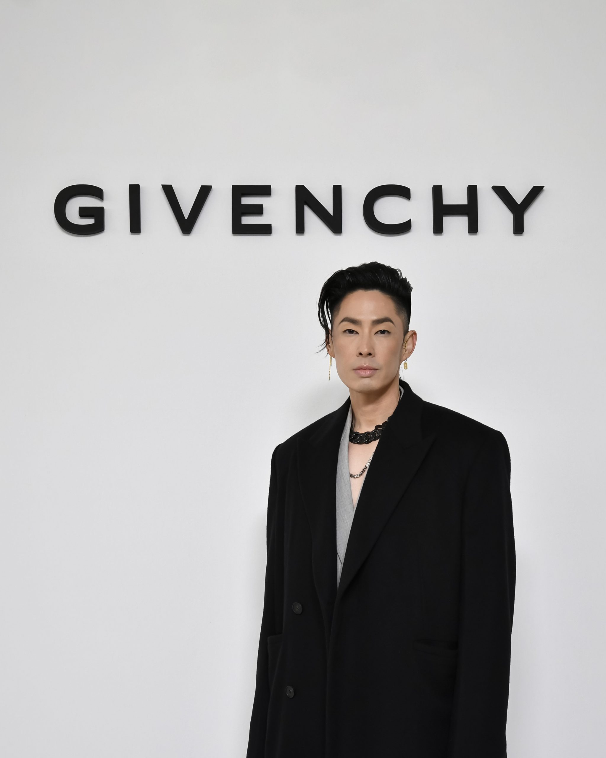 Givenchy Fall 2023 Men's Fashion Show Front Row | The Impression