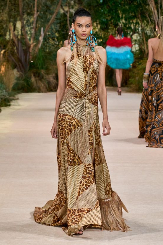 Celia Kritharioti Spring 2023 Couture Fashion Show