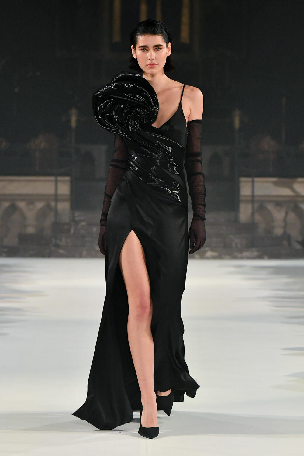 Fovari Spring 2023 Couture Fashion Show