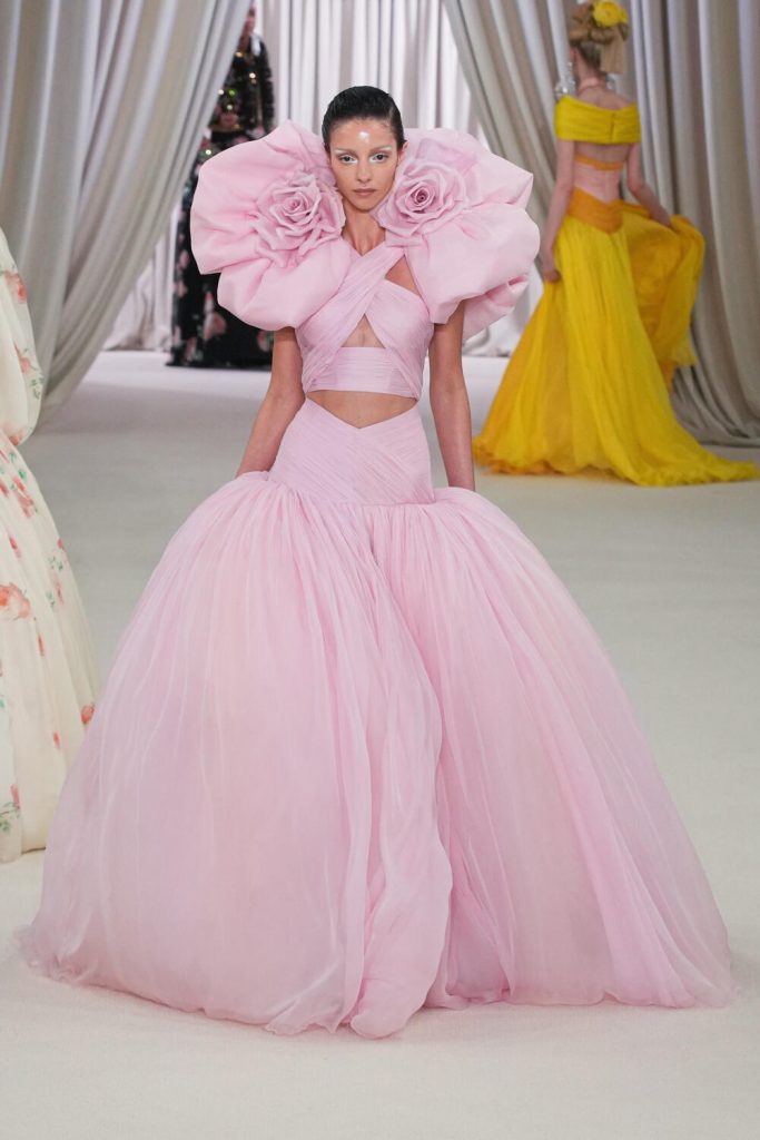 Giambattista Valli Spring 2023 Couture Fashion Show