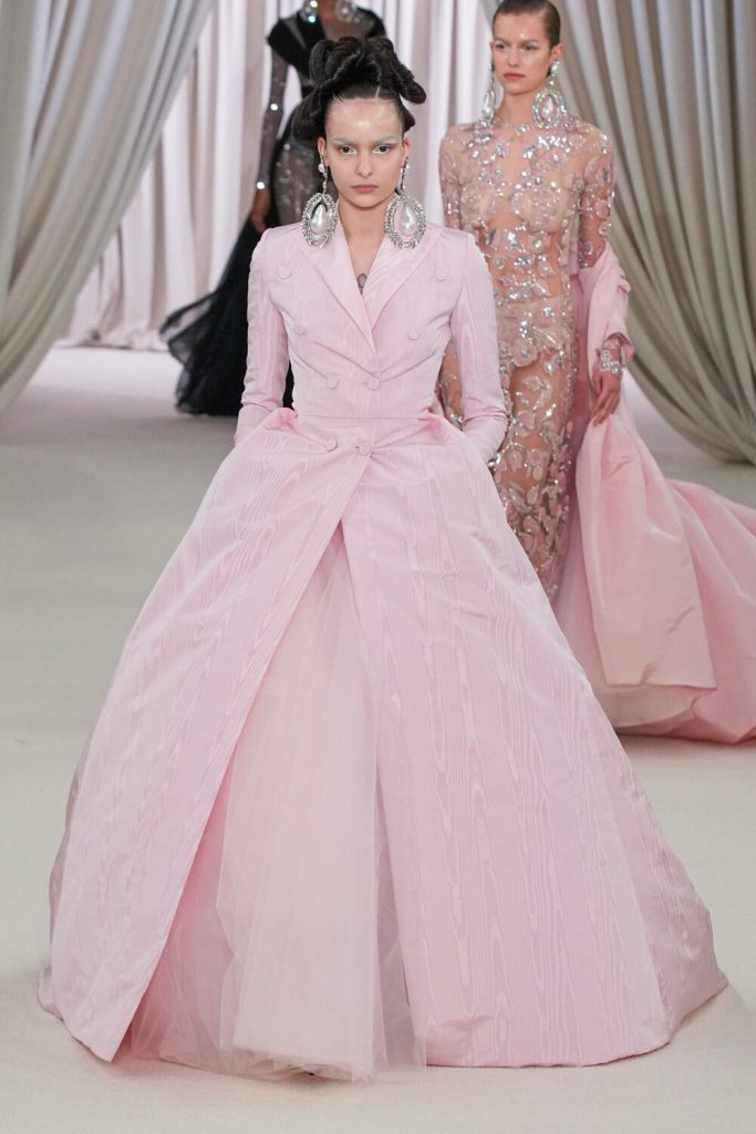 Giambattista Valli Spring 2023 Couture Fashion Show