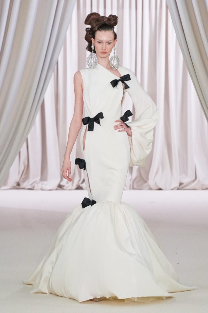 Giambattista Valli Spring 2023 Couture Fashion Show