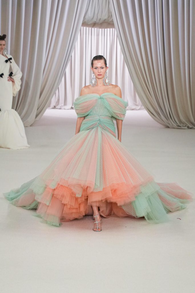 Giambattista Valli Spring 2023 Couture Fashion Show