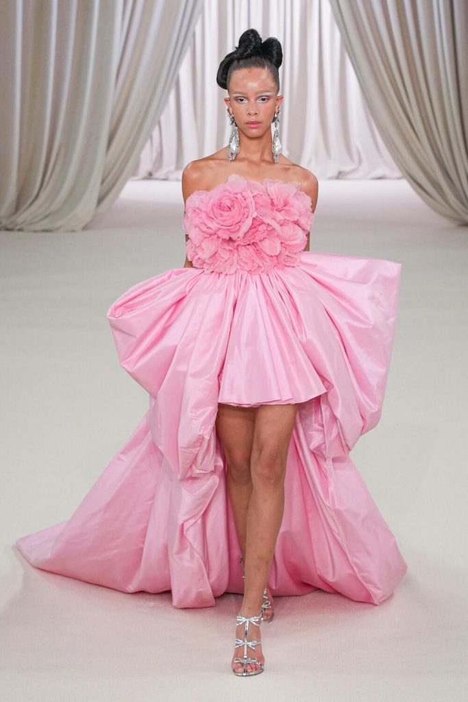 Giambattista Valli Spring 2023 Couture Fashion Show