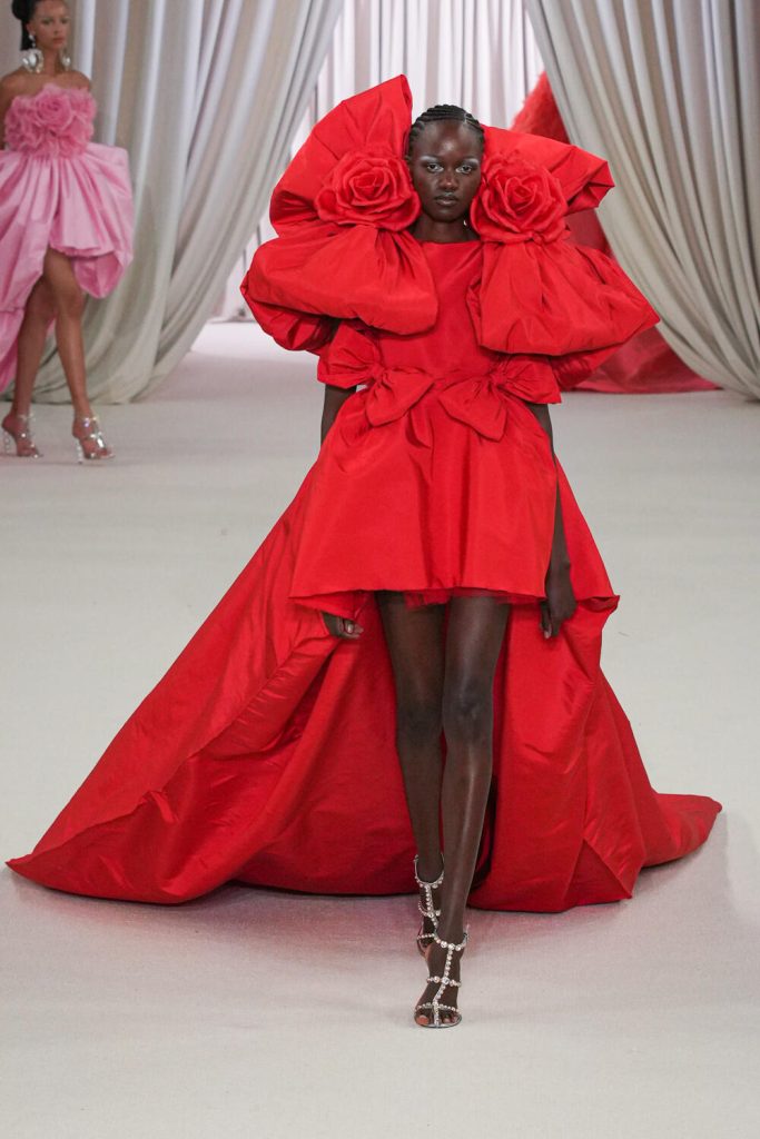 Giambattista Valli Spring 2023 Couture Fashion Show