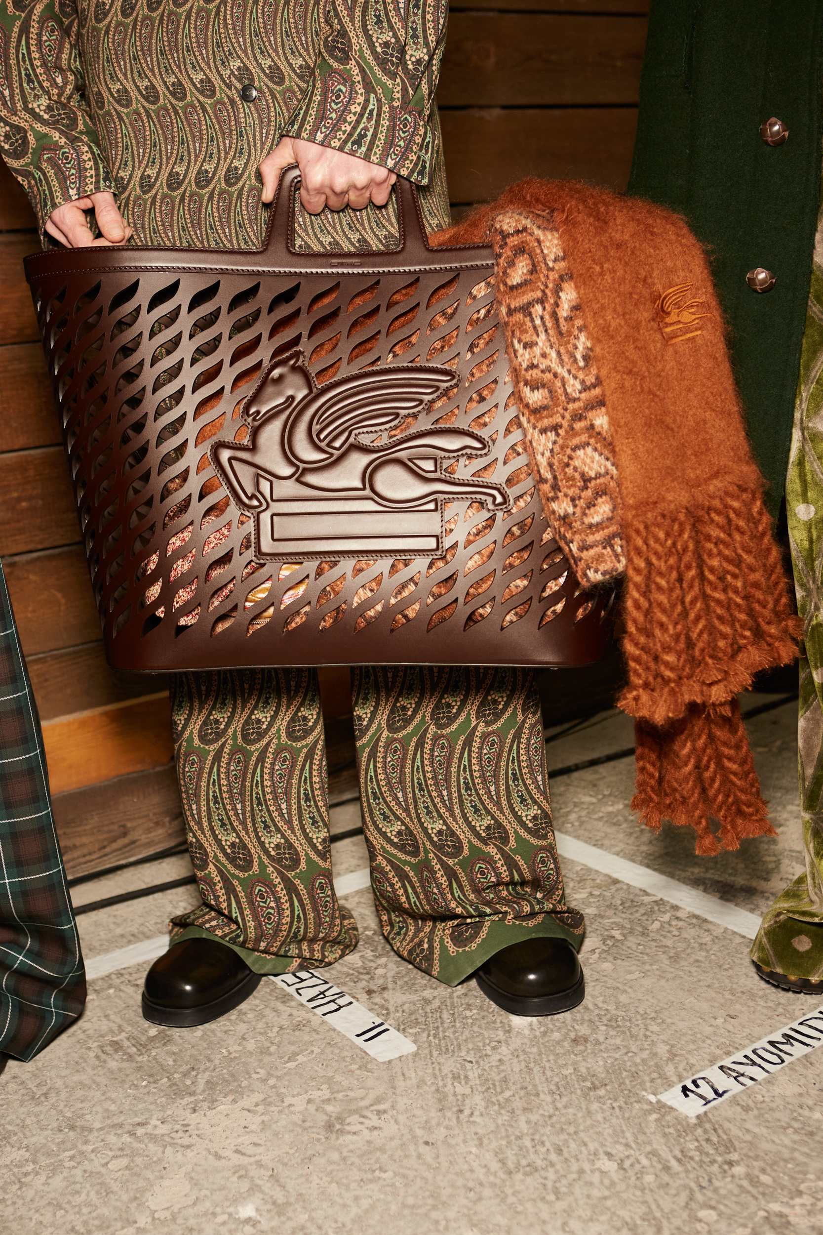 Etro  Fall 2023 Men’s Fashion Show Backstage