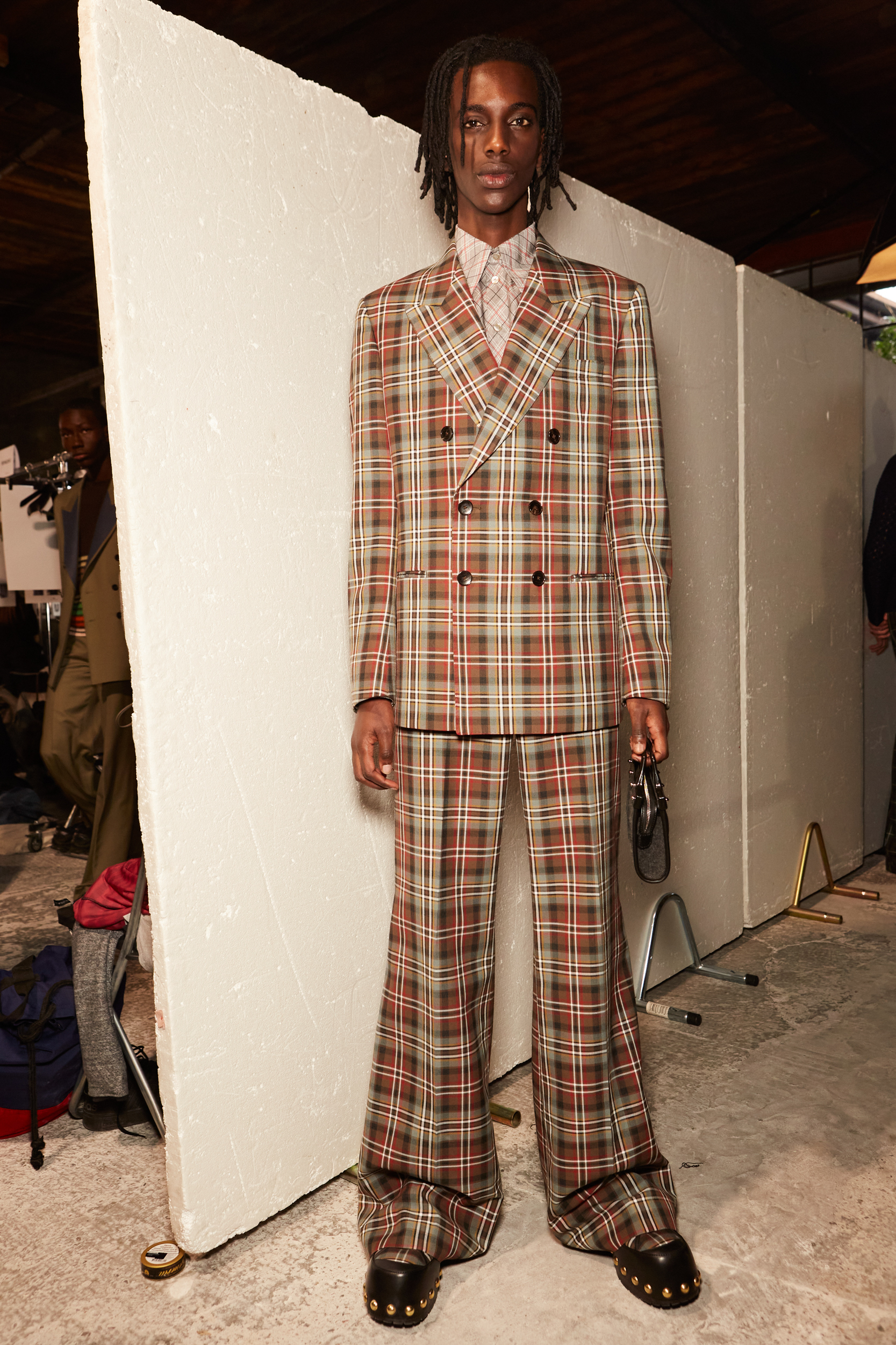 Etro  Fall 2023 Men’s Fashion Show Backstage