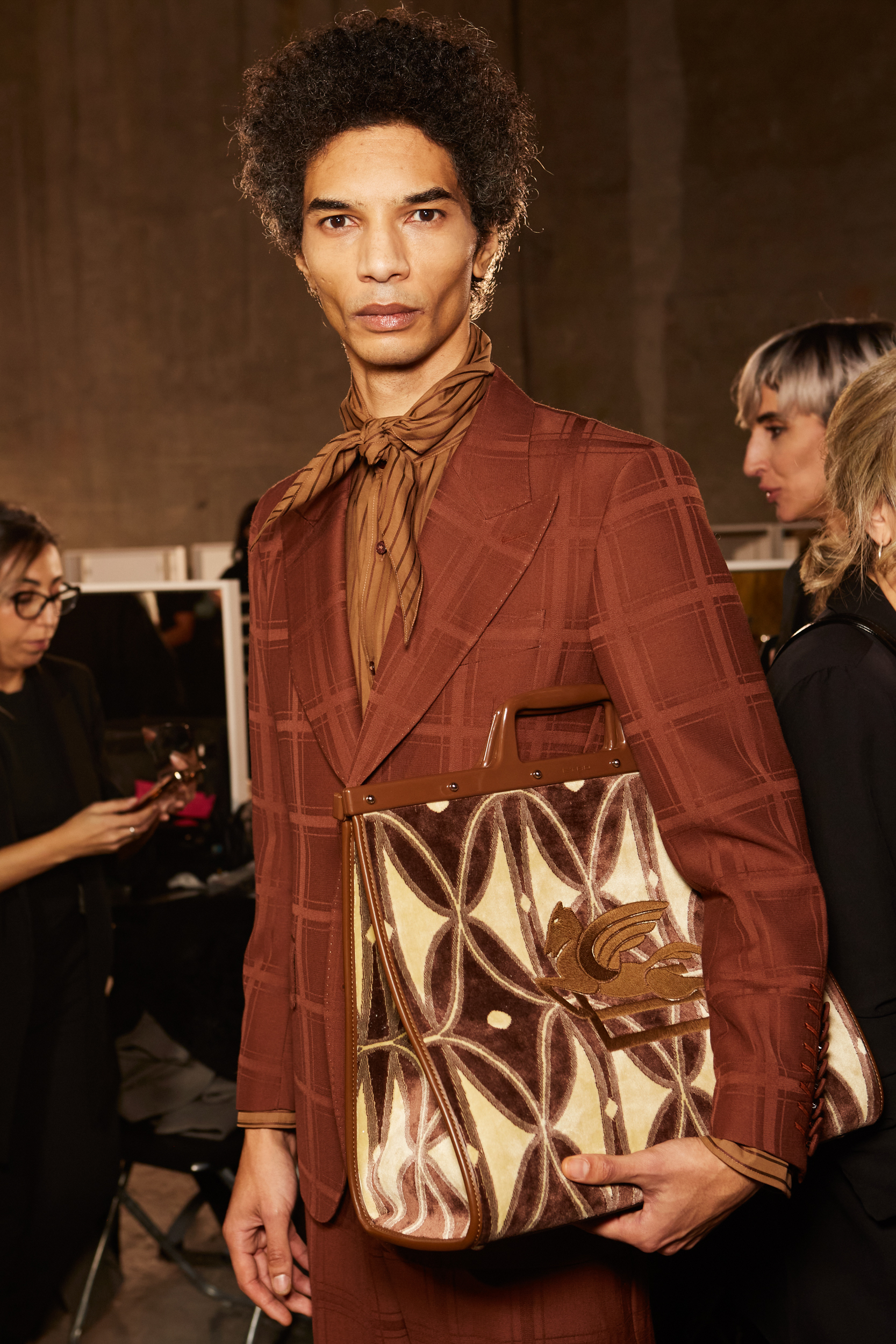 Etro  Fall 2023 Men’s Fashion Show Backstage