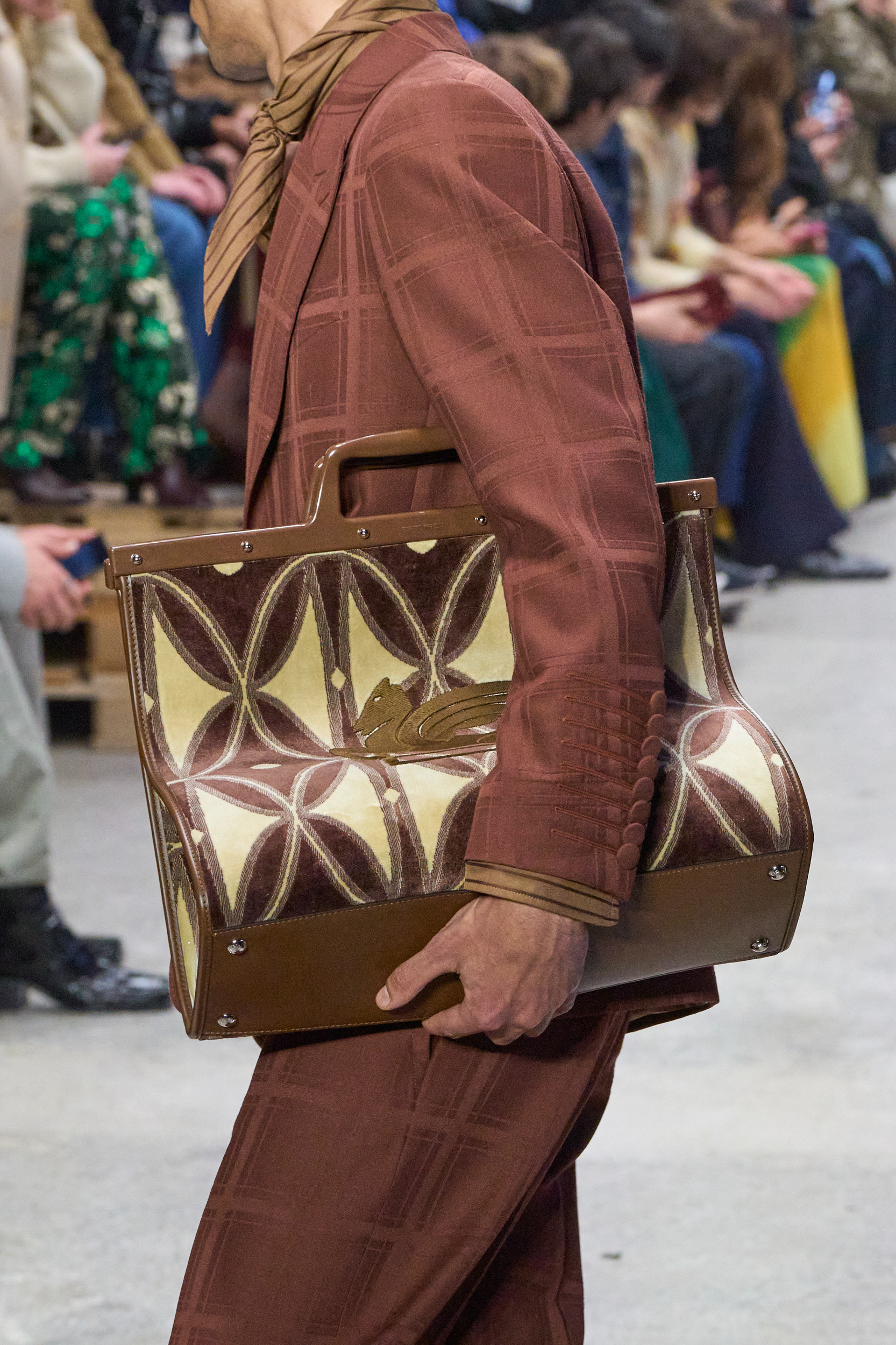 Etro  Fall 2023 Men’s Fashion Show Details