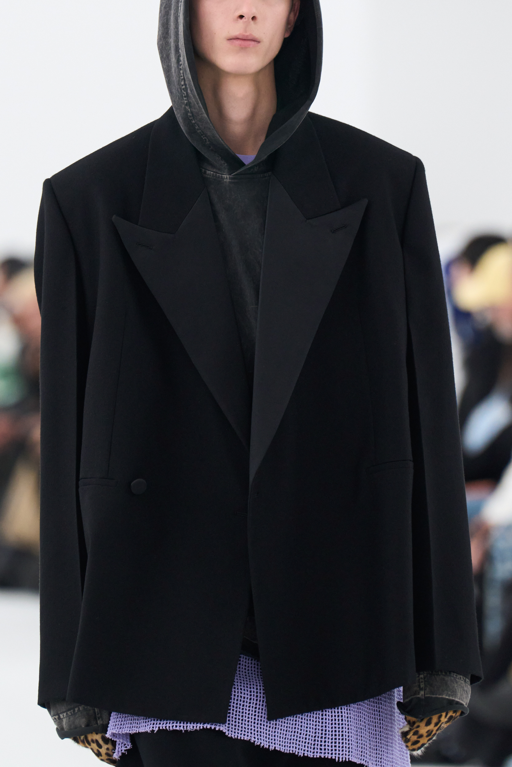 Givenchy Fall 2023 Men’s Fashion Show Details | The Impression