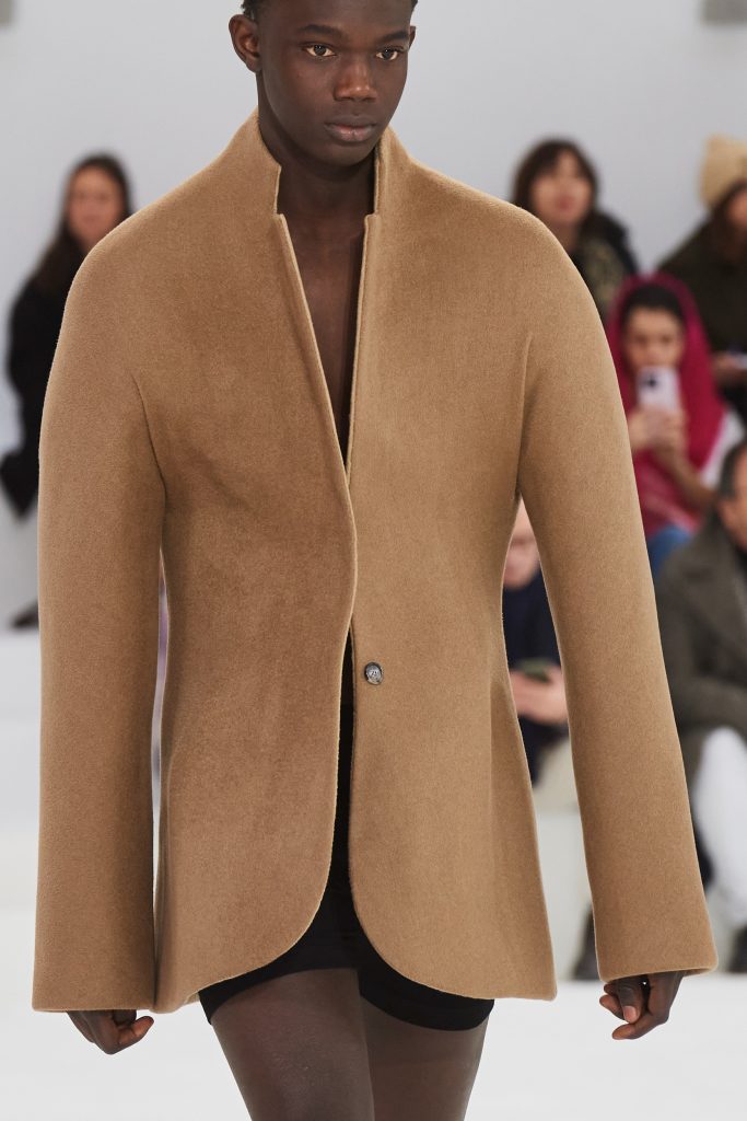 Loewe  Fall 2023 Men’s Fashion Show Details