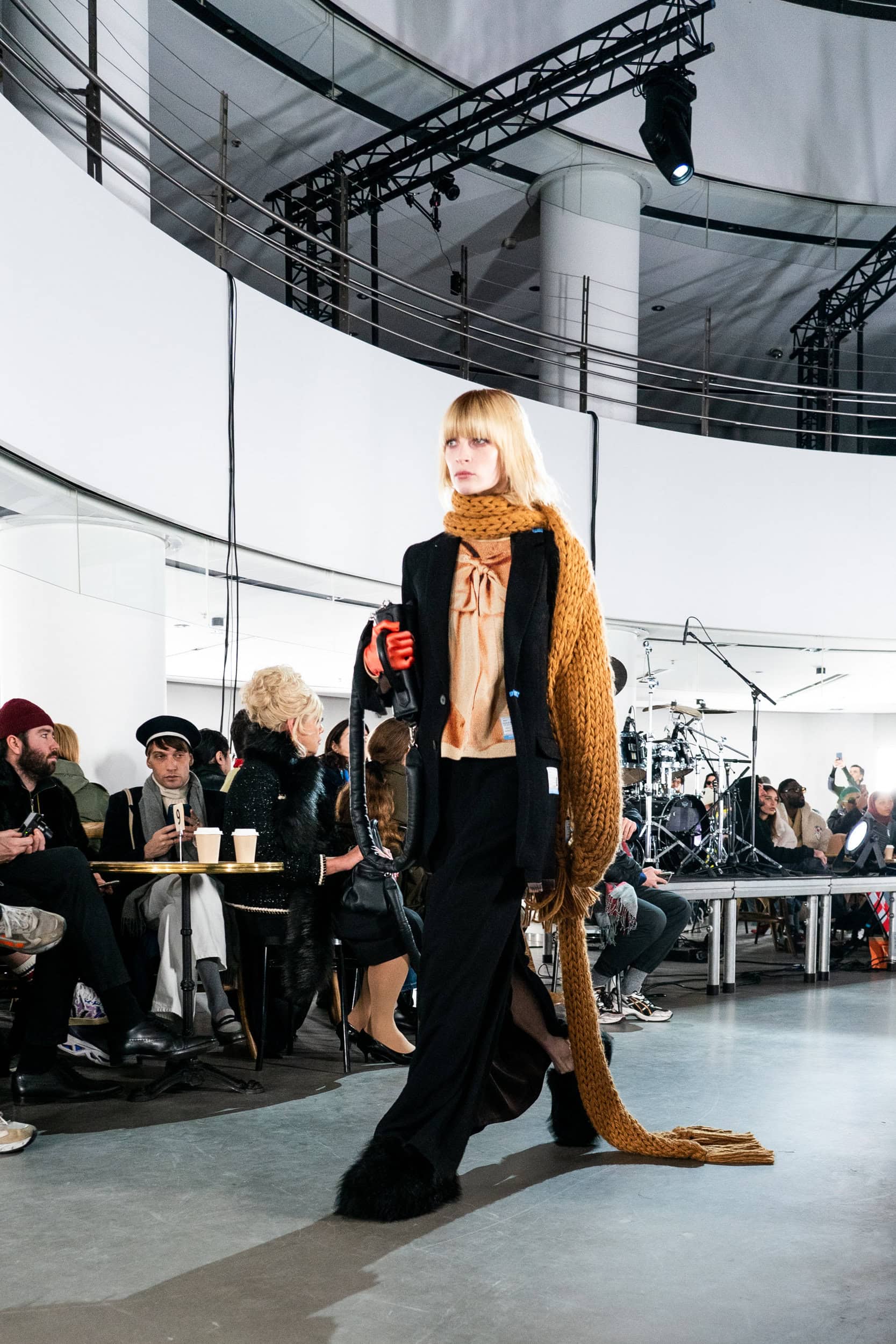 Maison Mihara Yasuhiro  Fall 2023 Men’s Fashion Show Atmosphere