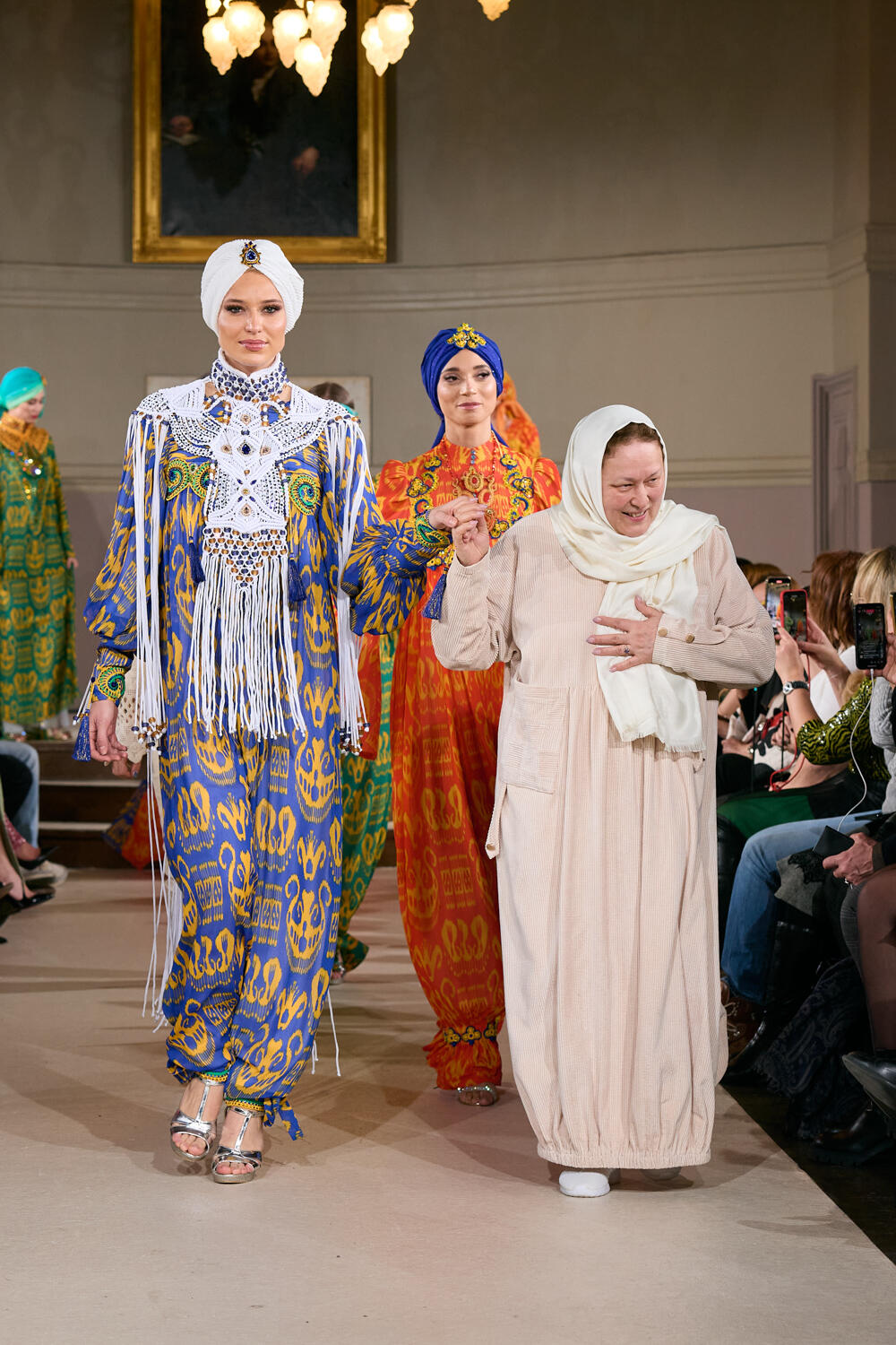 Oriental Fashion Show Spring 2023 Couture Fashion Show
