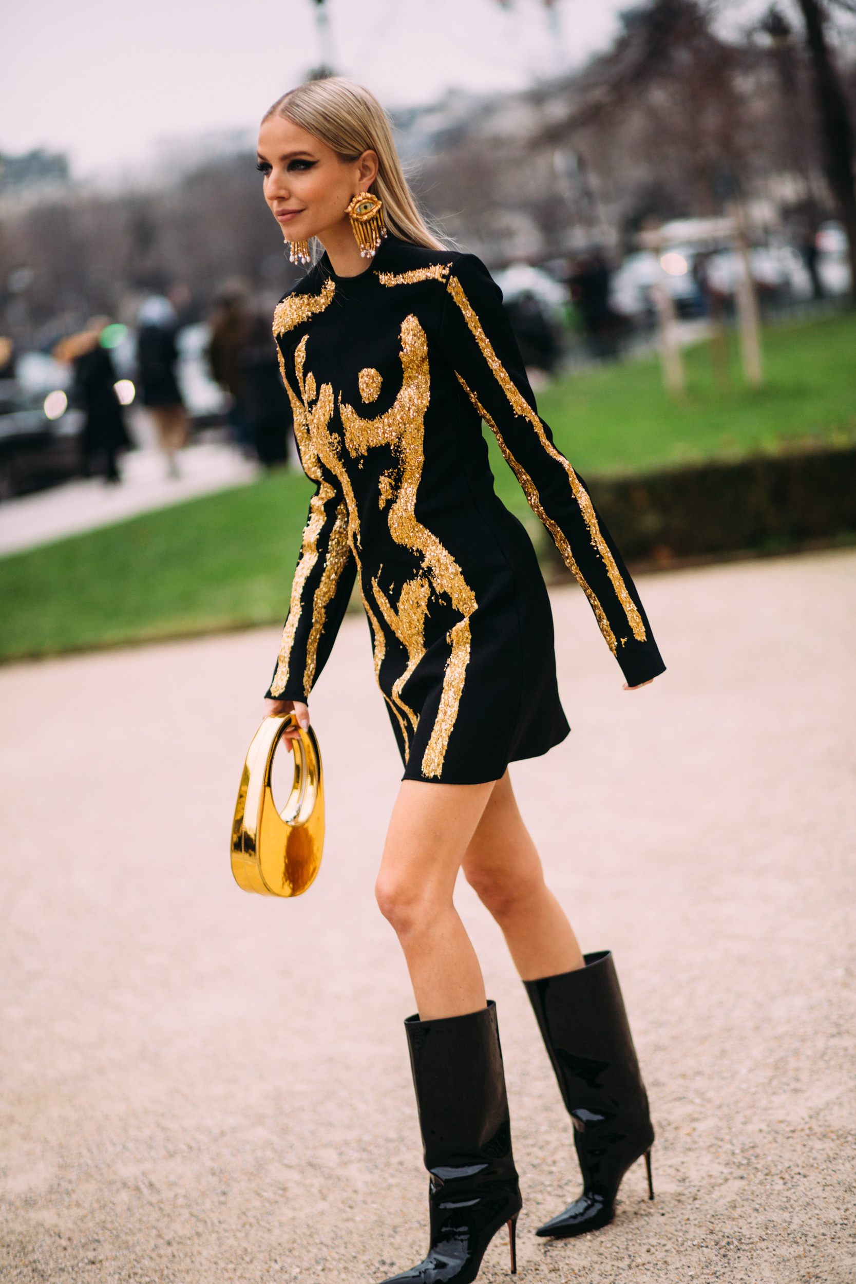 Paris Couture Street Style Spring 2023 Shows