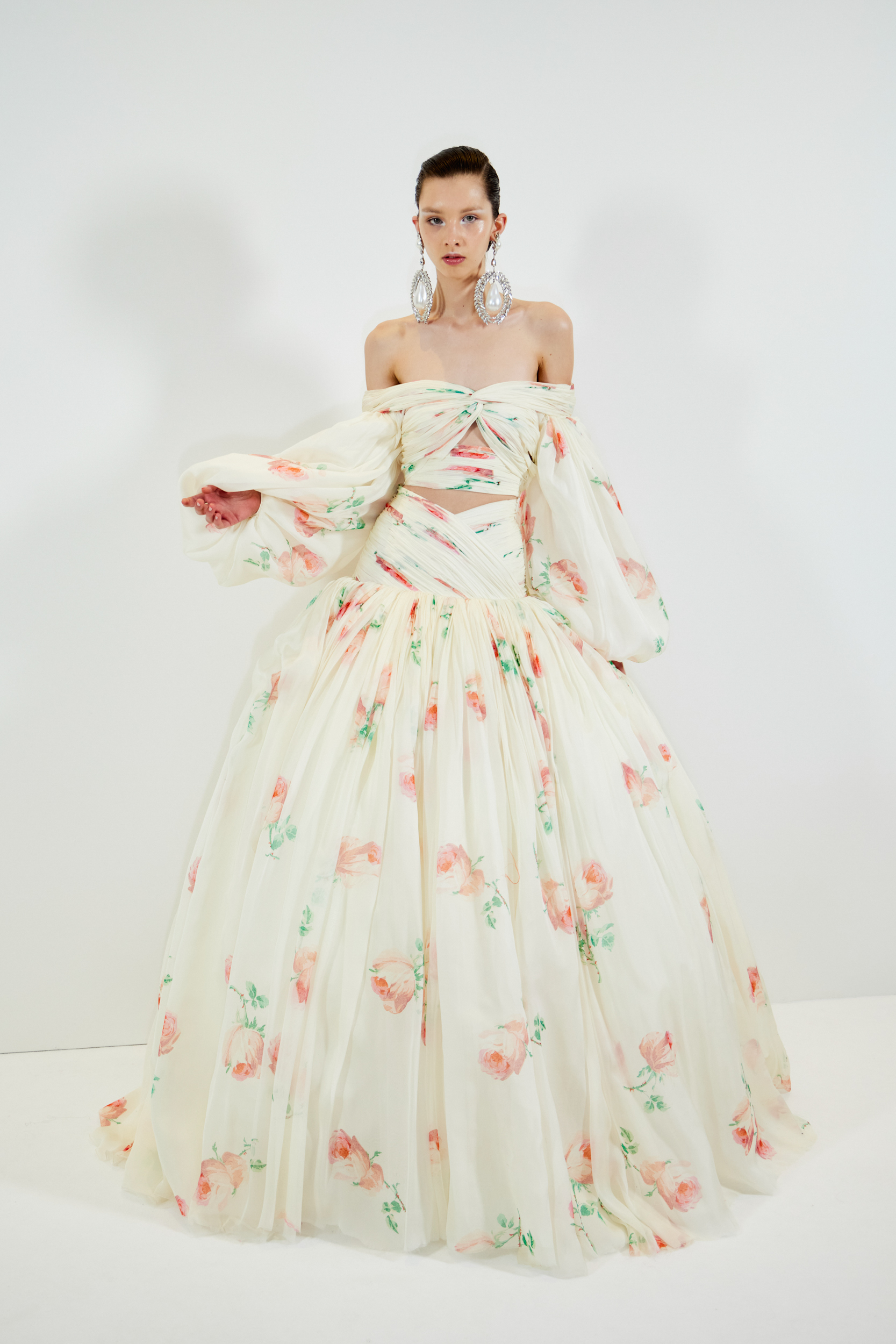 Giambattista Valli Spring 2023 Couture Fashion Show Backstage