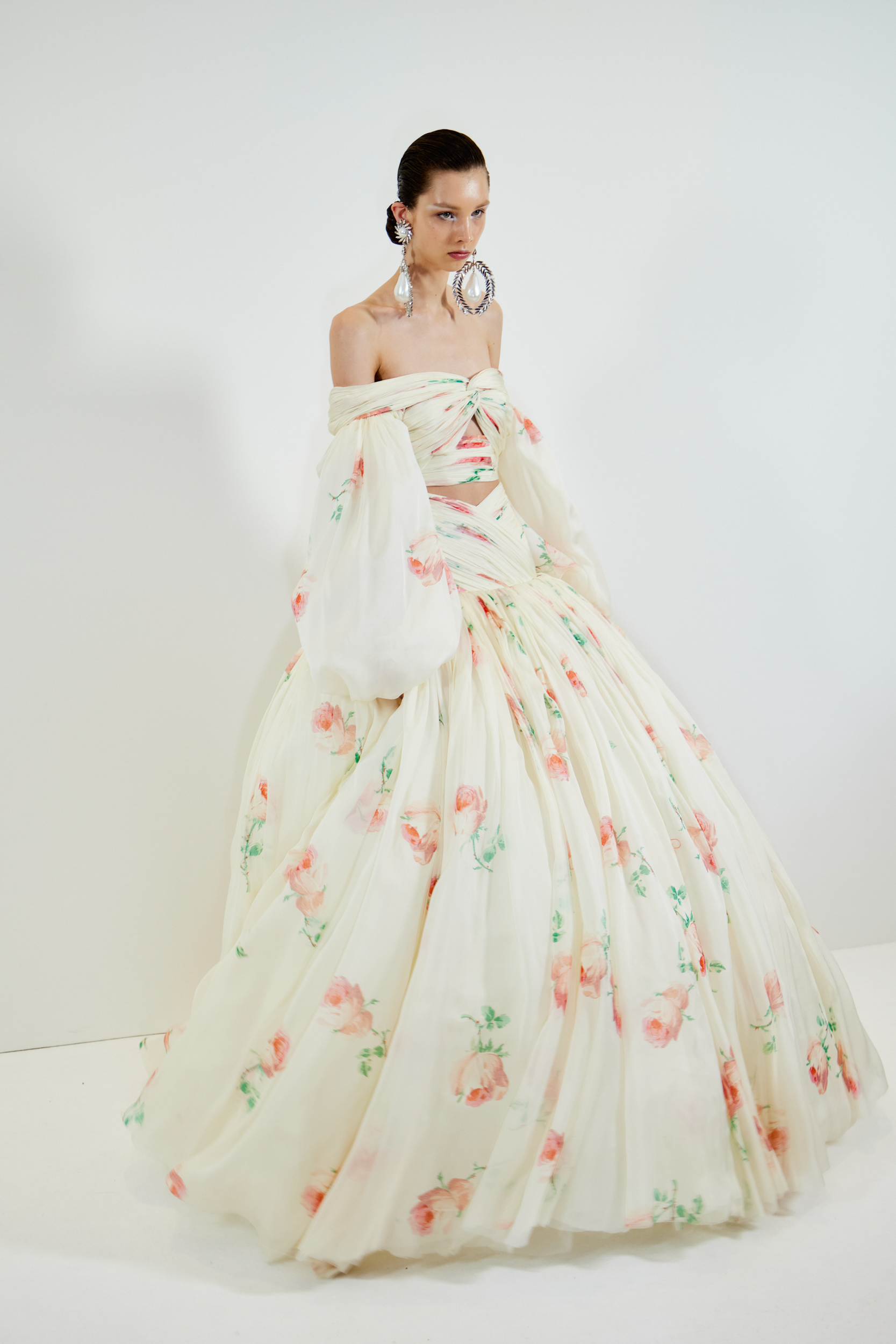 Giambattista Valli Spring 2023 Couture Fashion Show Backstage