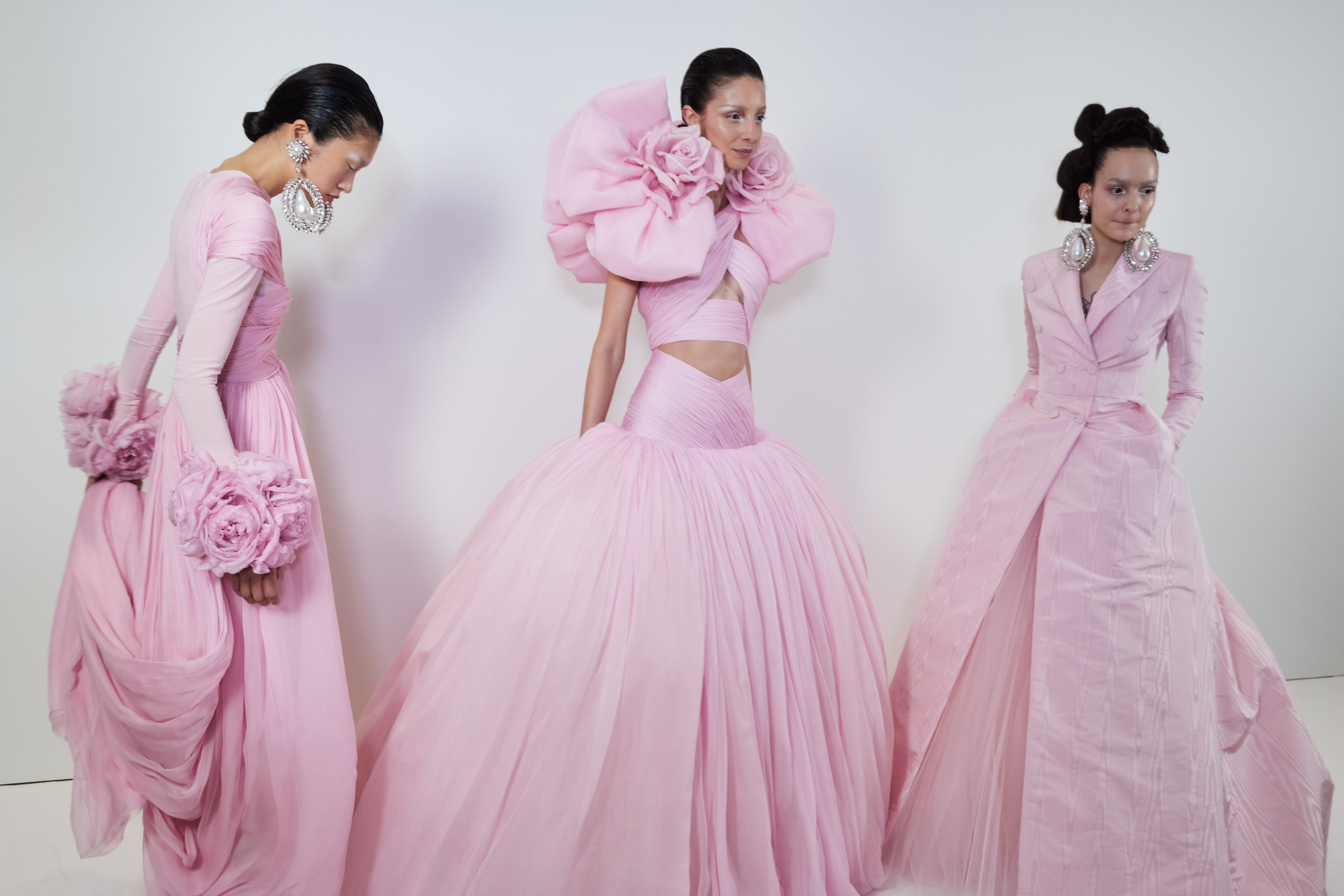 Giambattista Valli Spring 2023 Couture Fashion Show Backstage