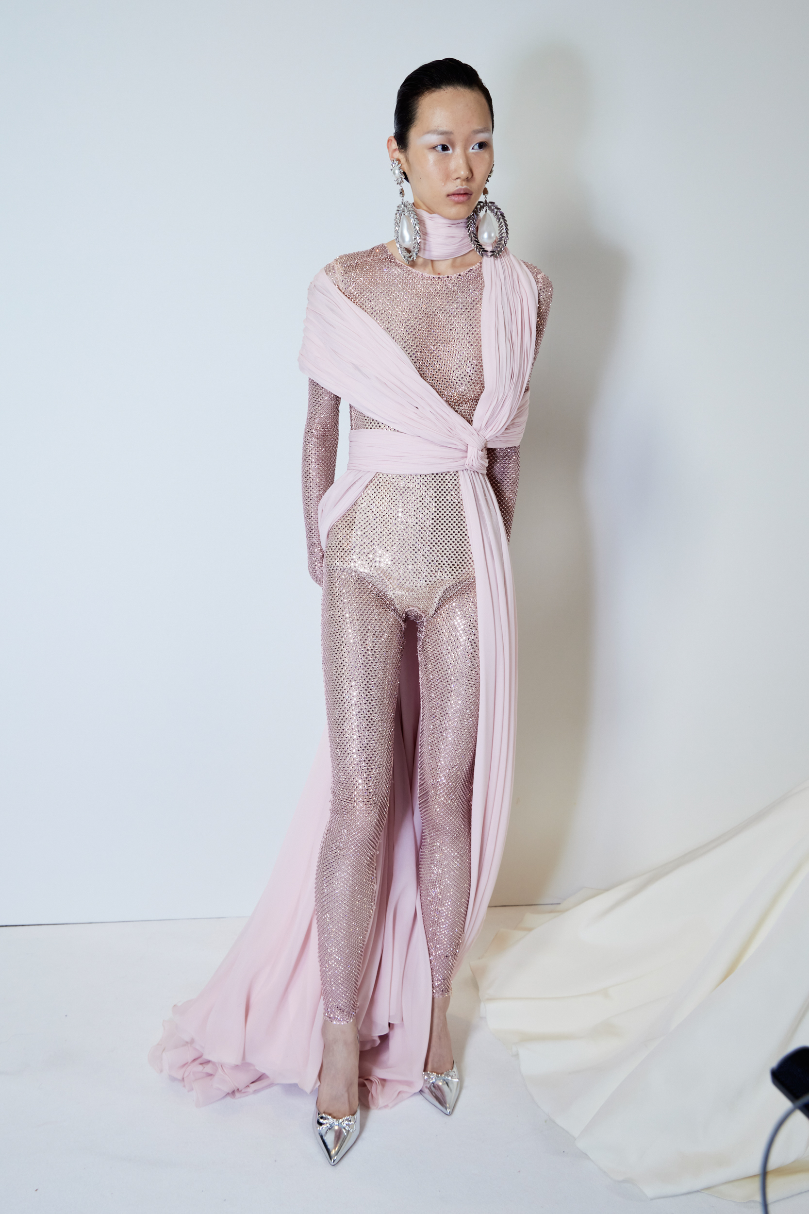 Giambattista Valli Spring 2023 Couture Fashion Show Backstage