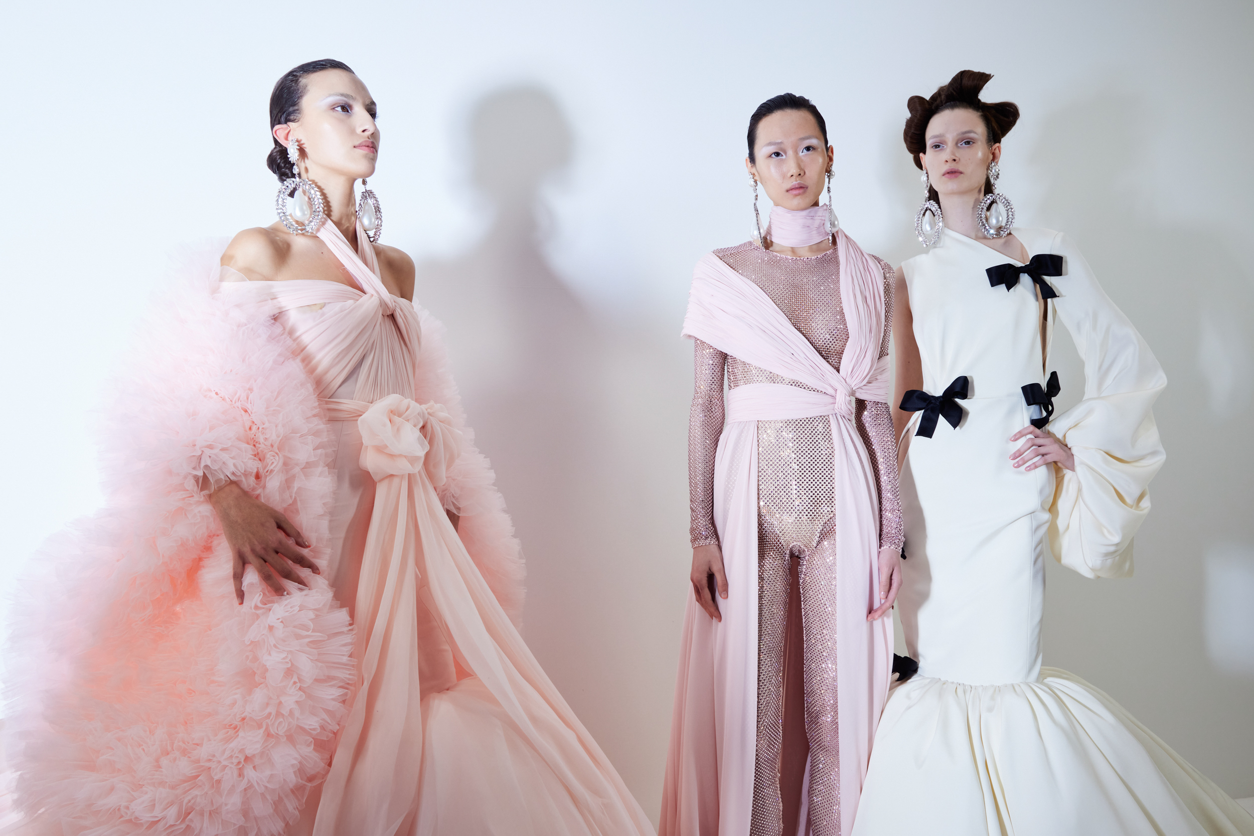 Giambattista Valli Spring 2023 Couture Fashion Show Backstage