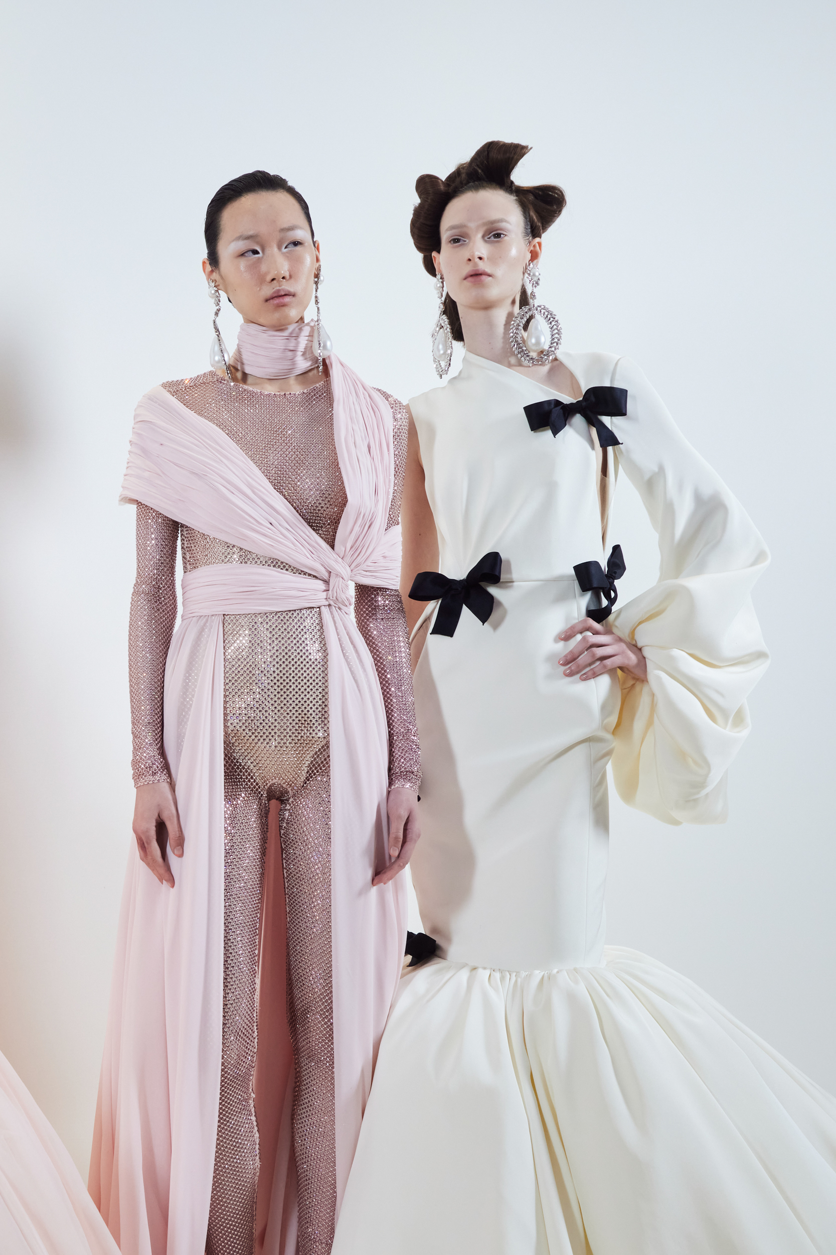 Giambattista Valli Spring 2023 Couture Fashion Show Backstage