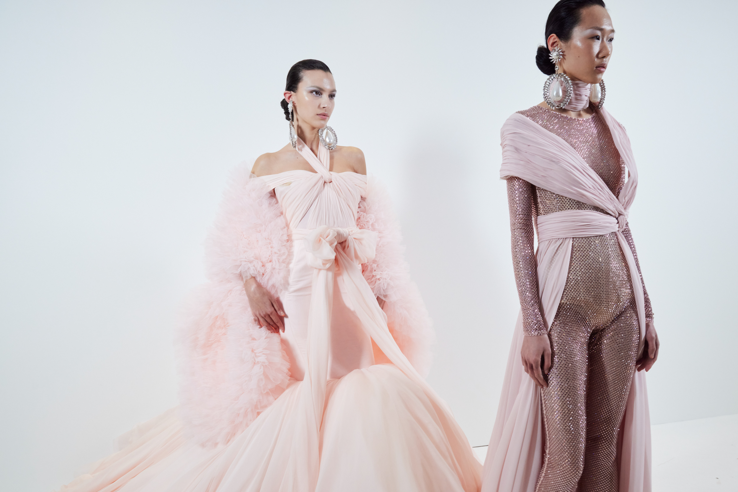 Giambattista Valli Spring 2023 Couture Fashion Show Backstage