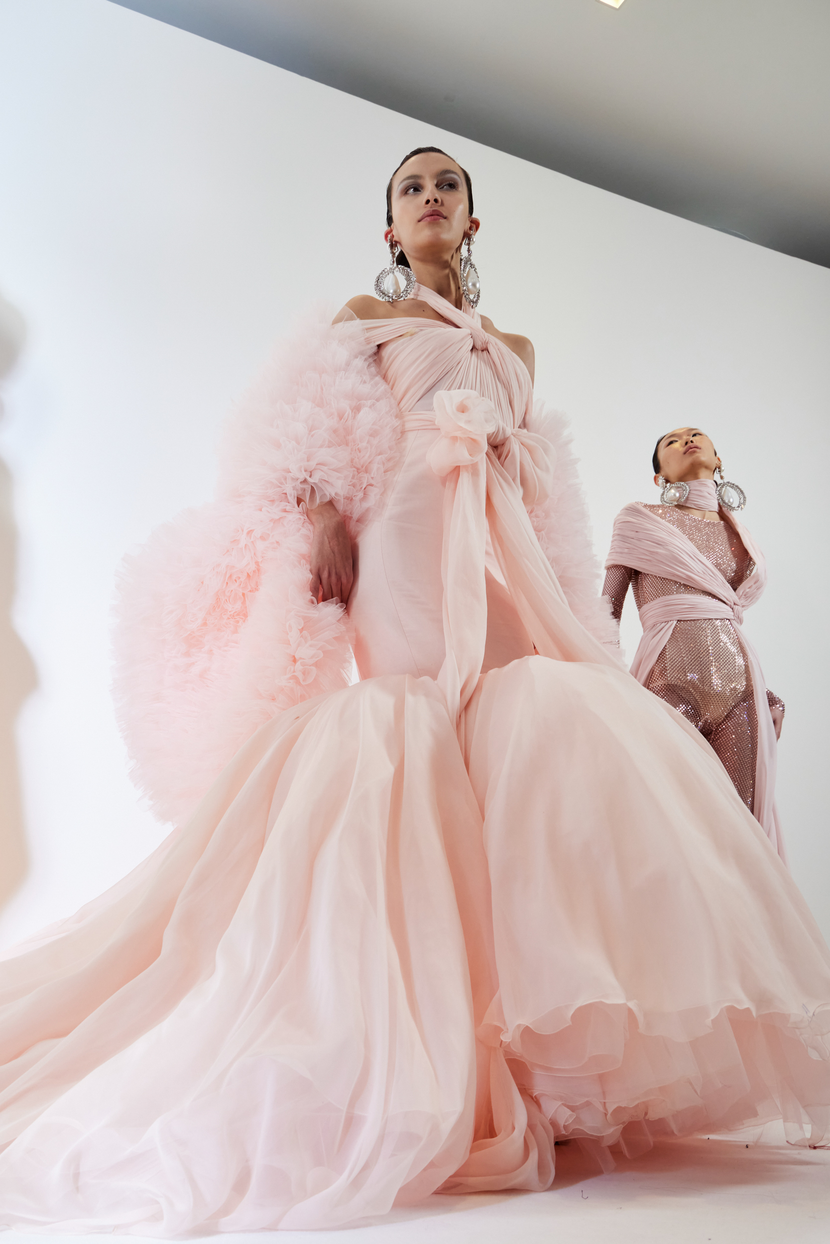 Giambattista Valli Spring 2023 Couture Fashion Show Backstage