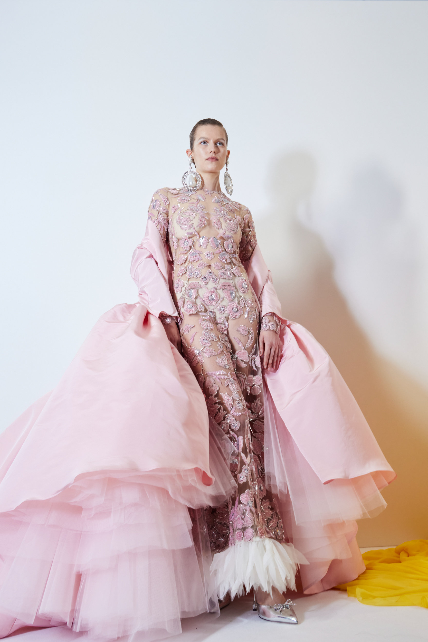 Giambattista Valli Spring 2023 Couture Fashion Show Backstage