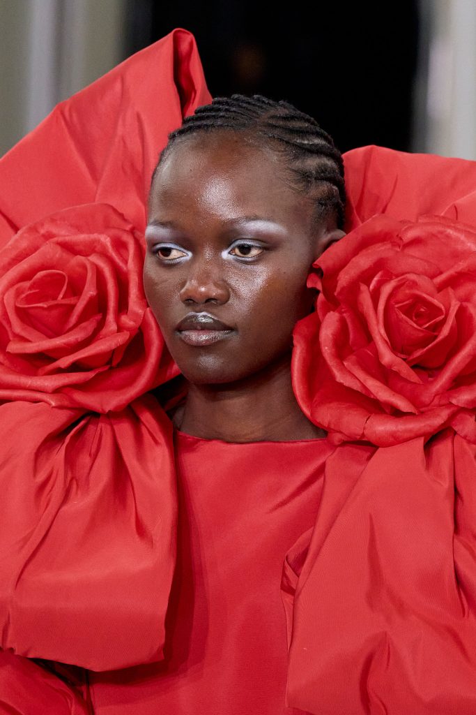 Giambattista Valli Spring 2023 Couture Fashion Show Details