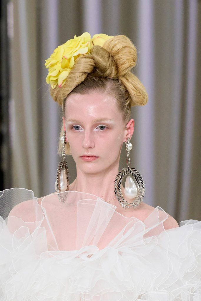 Giambattista Valli Spring 2023 Couture Fashion Show Details