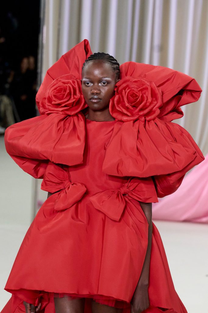 Giambattista Valli Spring 2023 Couture Fashion Show Details