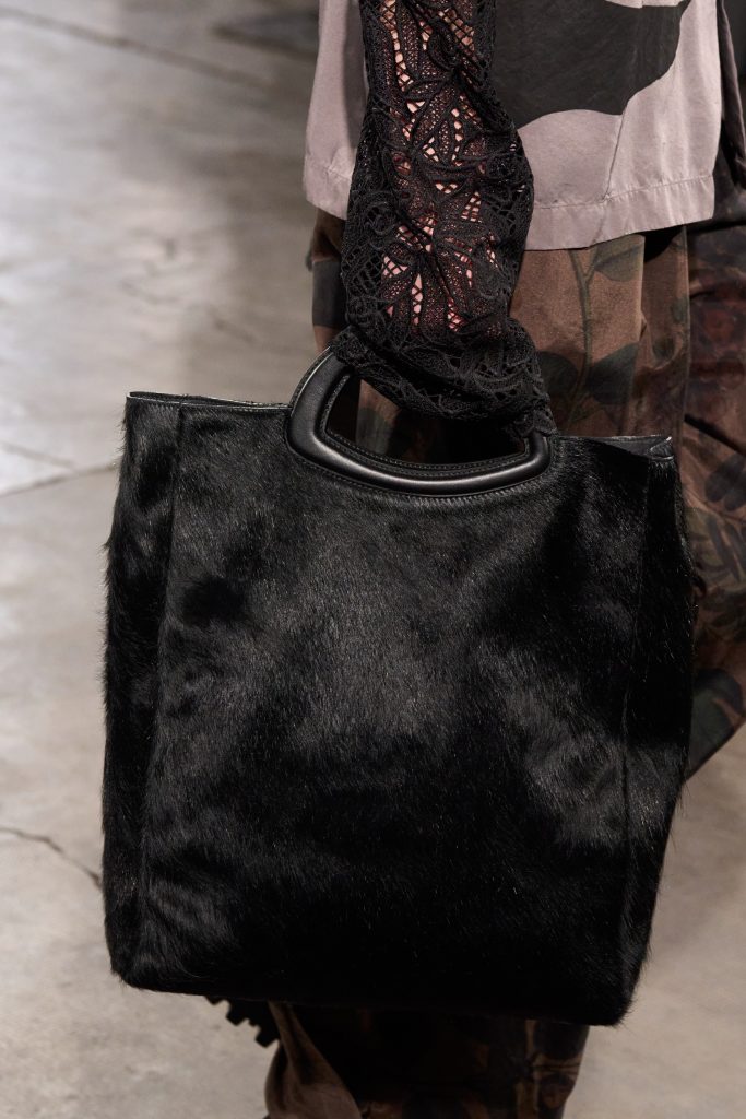 Dries Van Noten  Fall 2023 Men’s Fashion Show Details