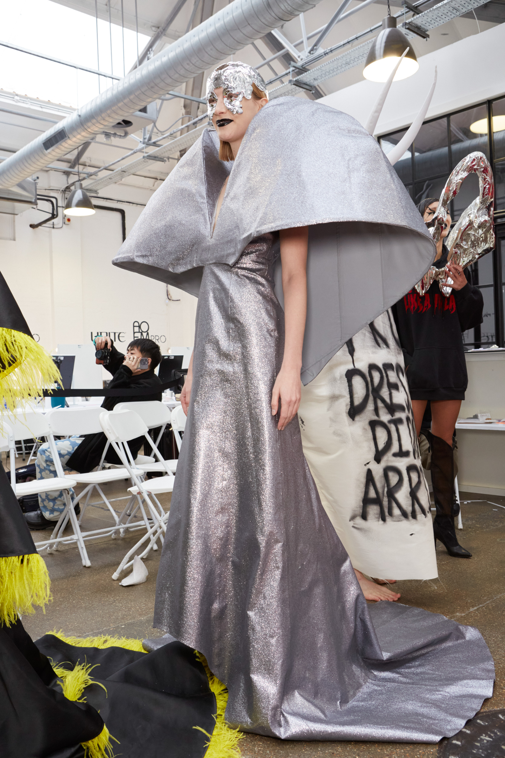 Buerlangma Fall 2023 Fashion Show Backstage