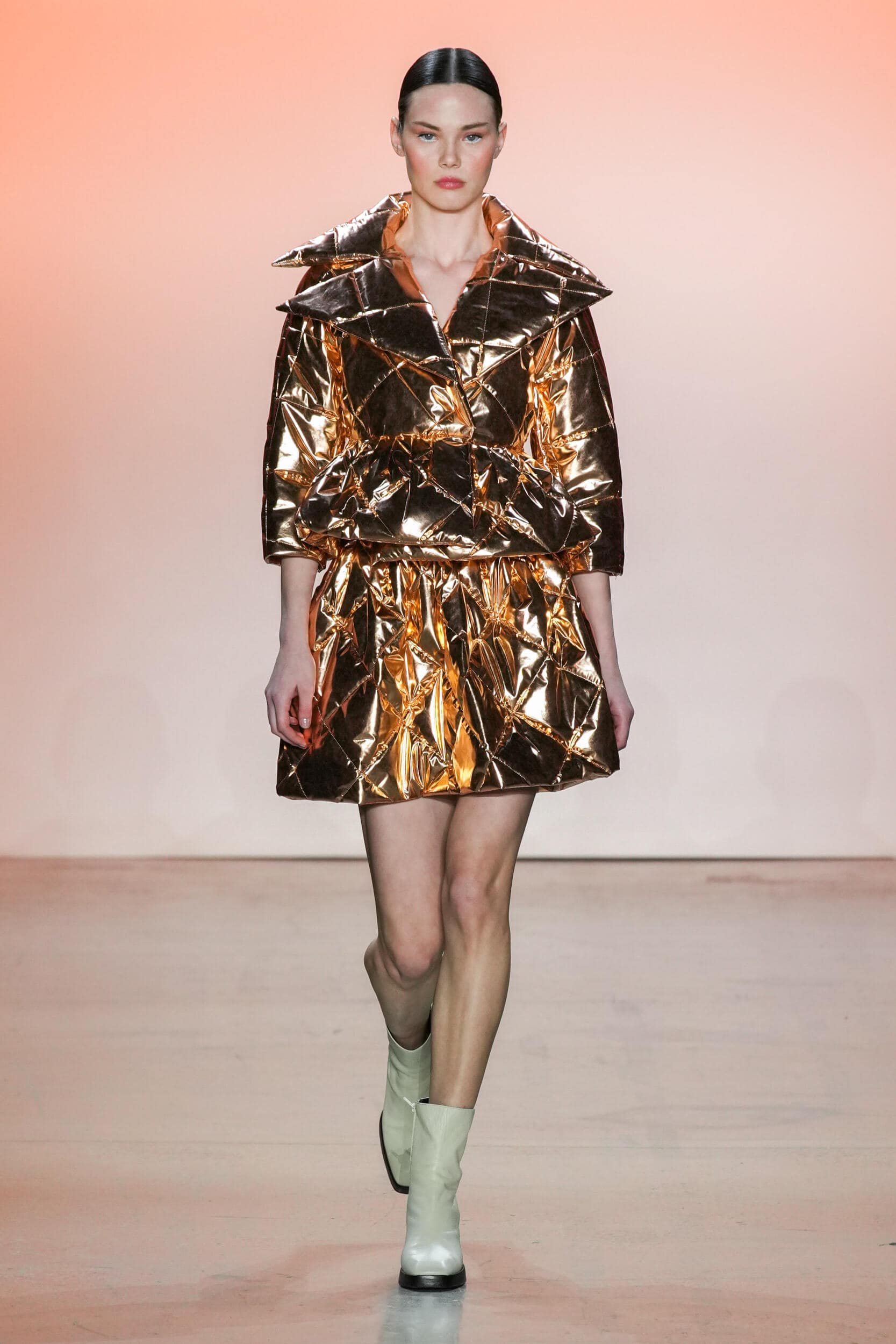 Son Jung Wan Fall 2023 Fashion Show