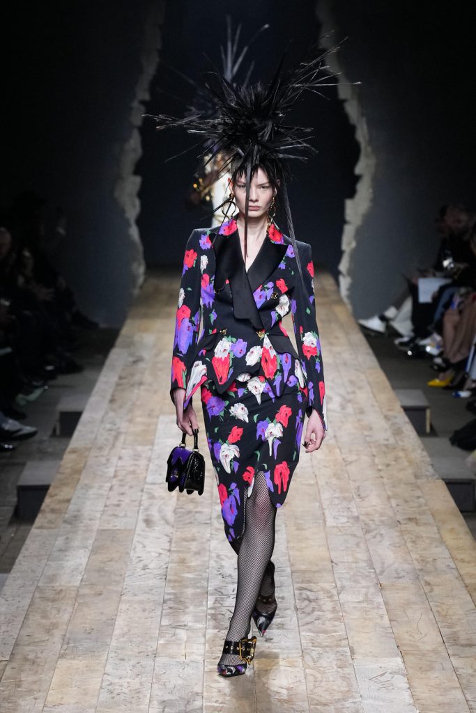 Moschino Fall 2023 Fashion Show Review | The Impression