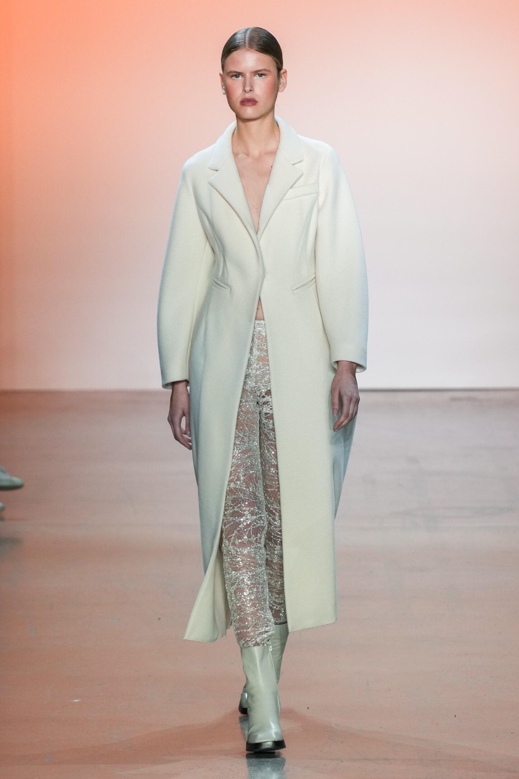 Son Jung Wan Fall 2023 Fashion Show
