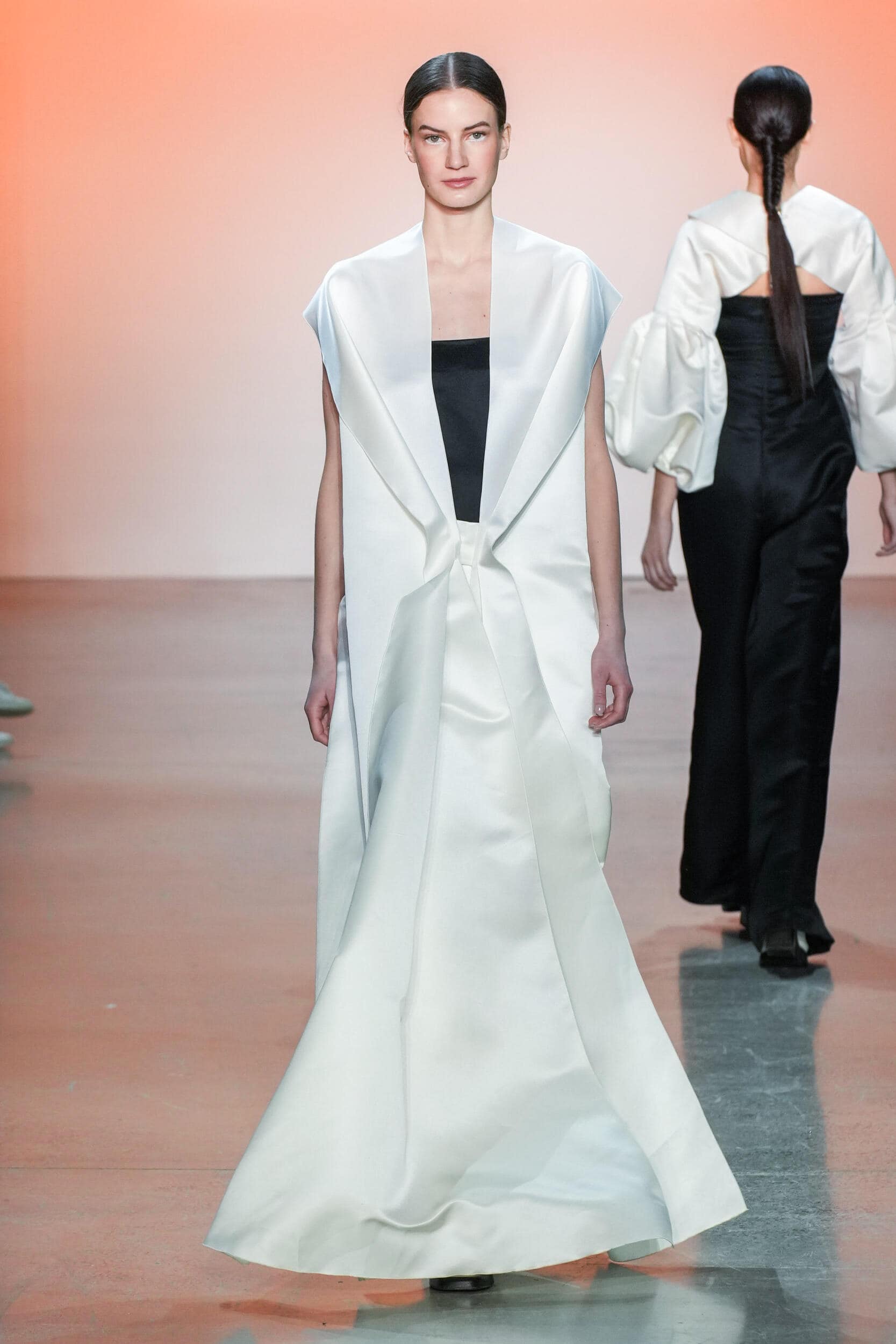 Son Jung Wan Fall 2023 Fashion Show