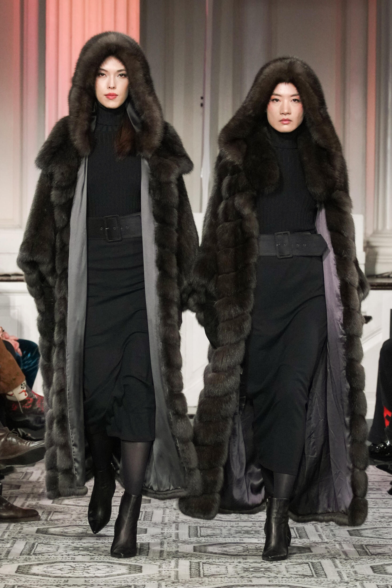 Dennis Basso Fall 2023 Fashion Show