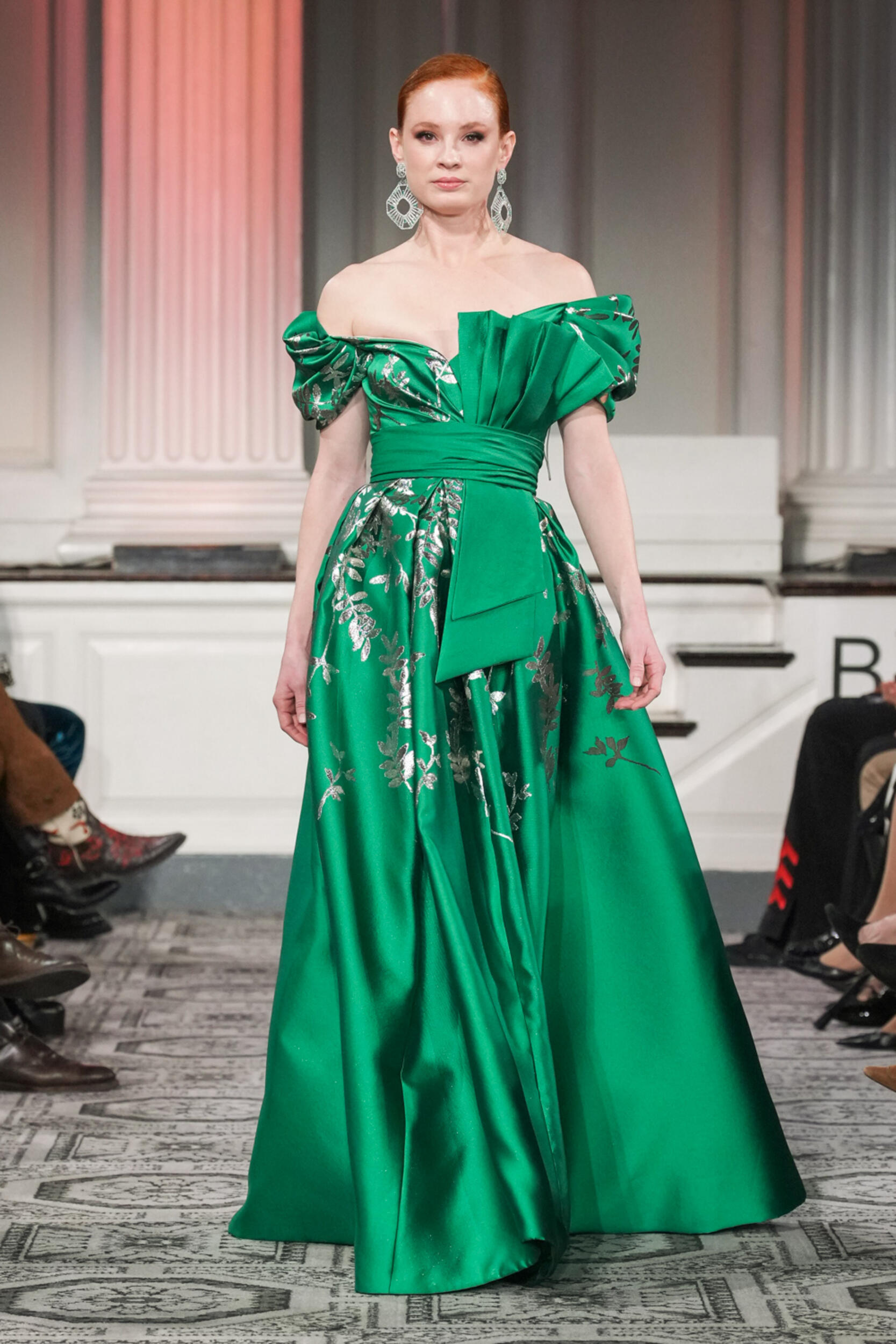 Dennis Basso Fall 2023 Fashion Show