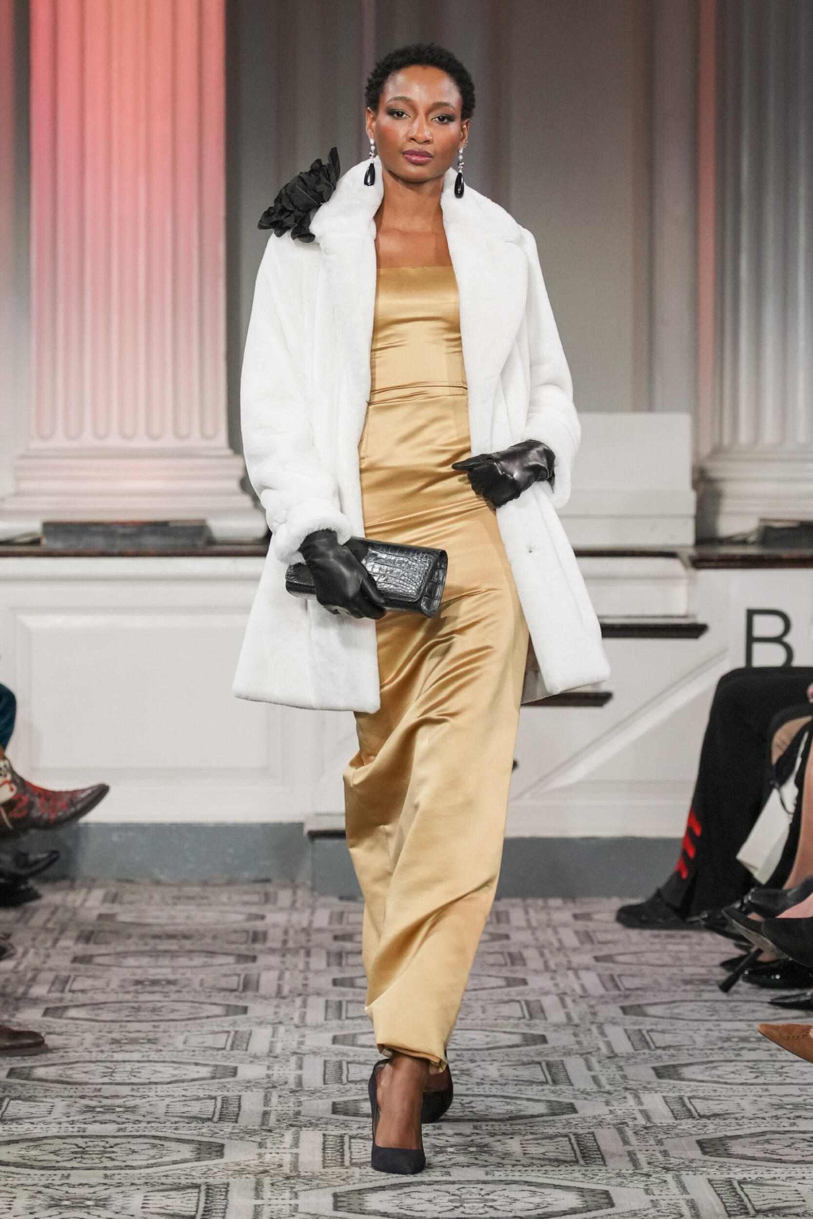 Dennis Basso Fall 2023 Fashion Show