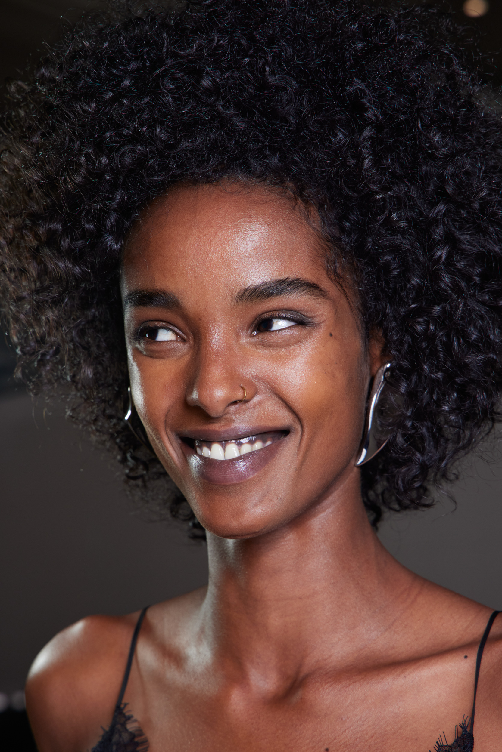 Alberta Ferretti Fall 2023 Fashion Show Backstage