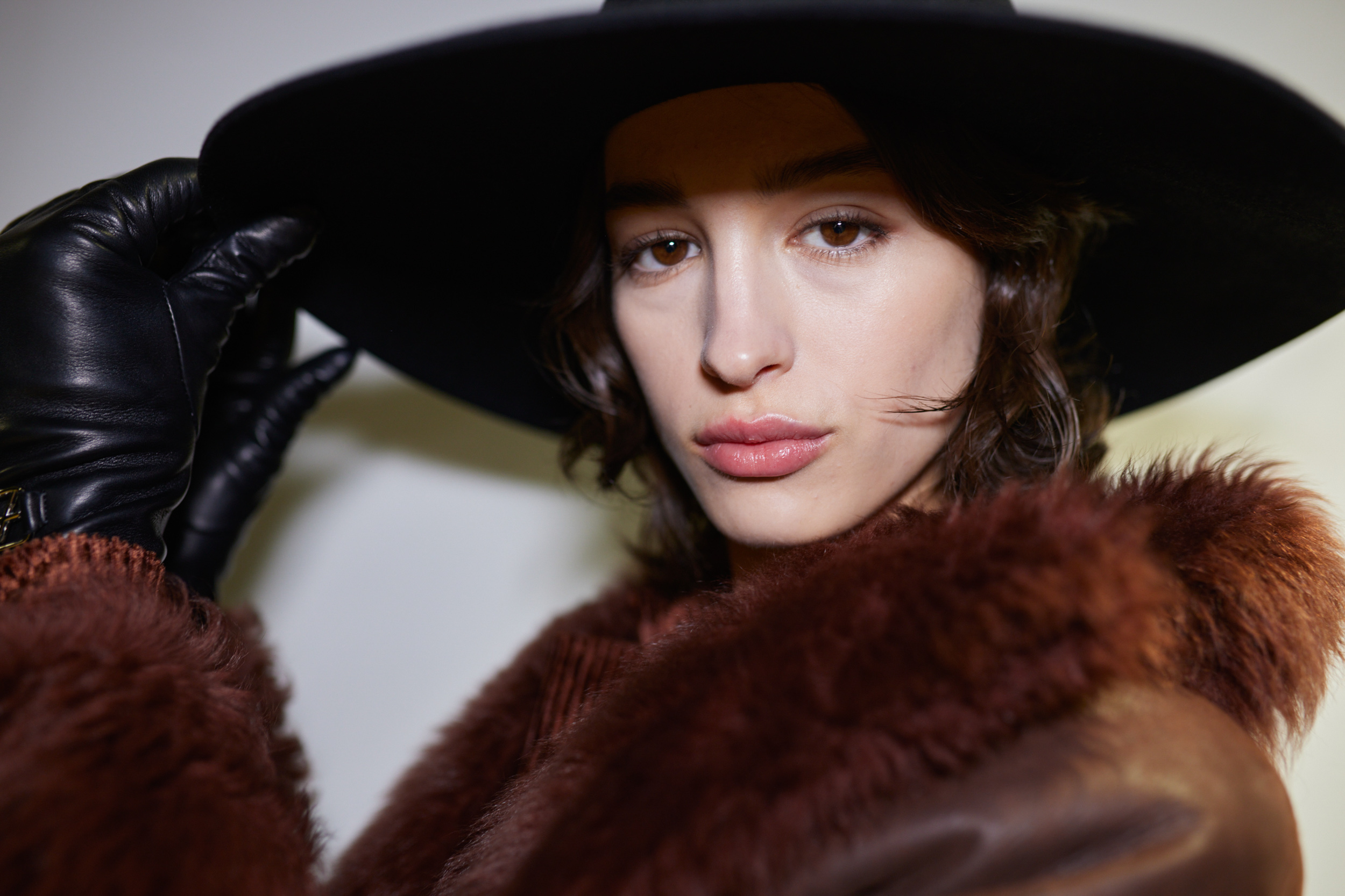 Alberta Ferretti Fall 2023 Fashion Show Backstage