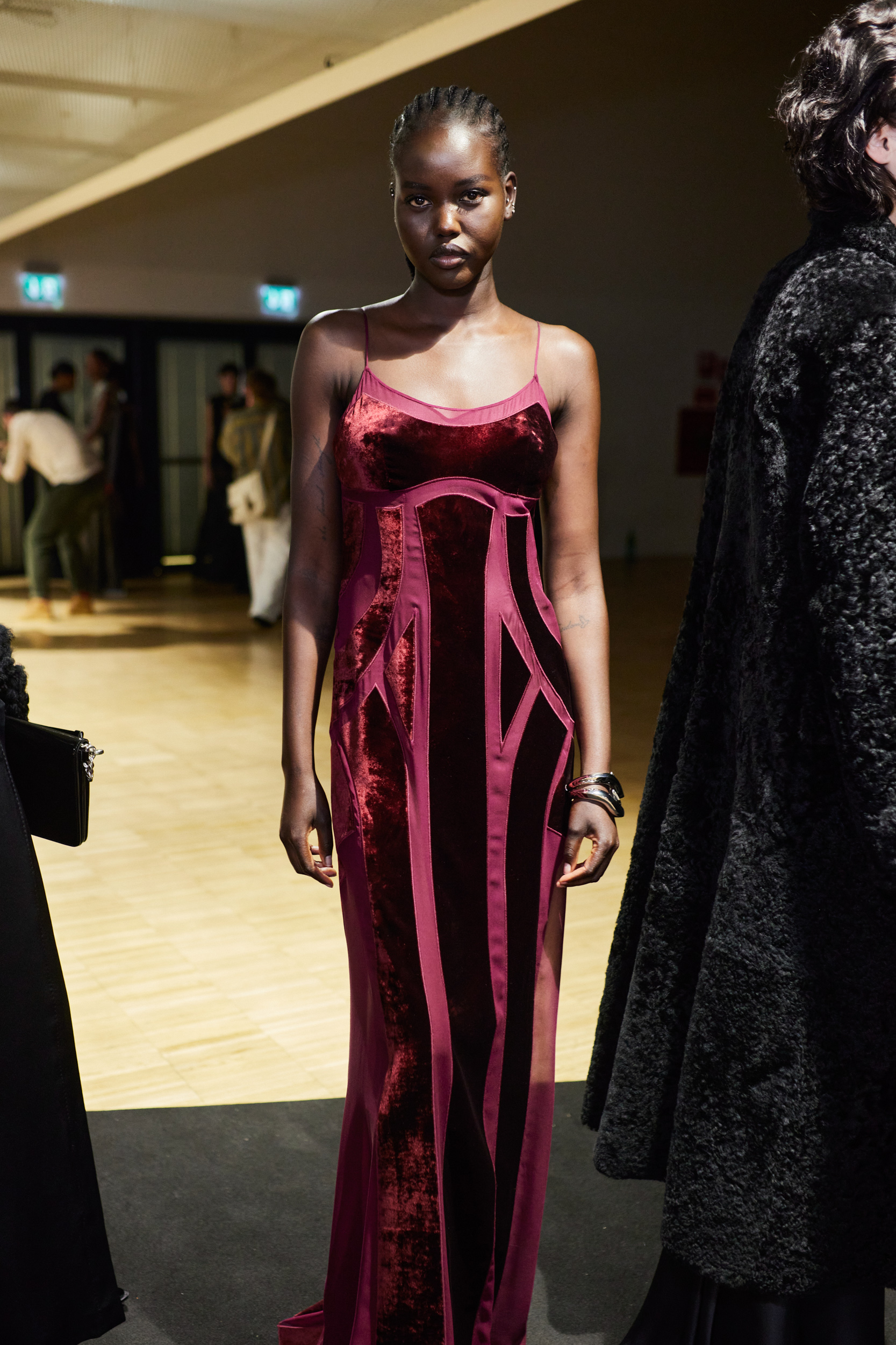 Alberta Ferretti Fall 2023 Fashion Show Backstage