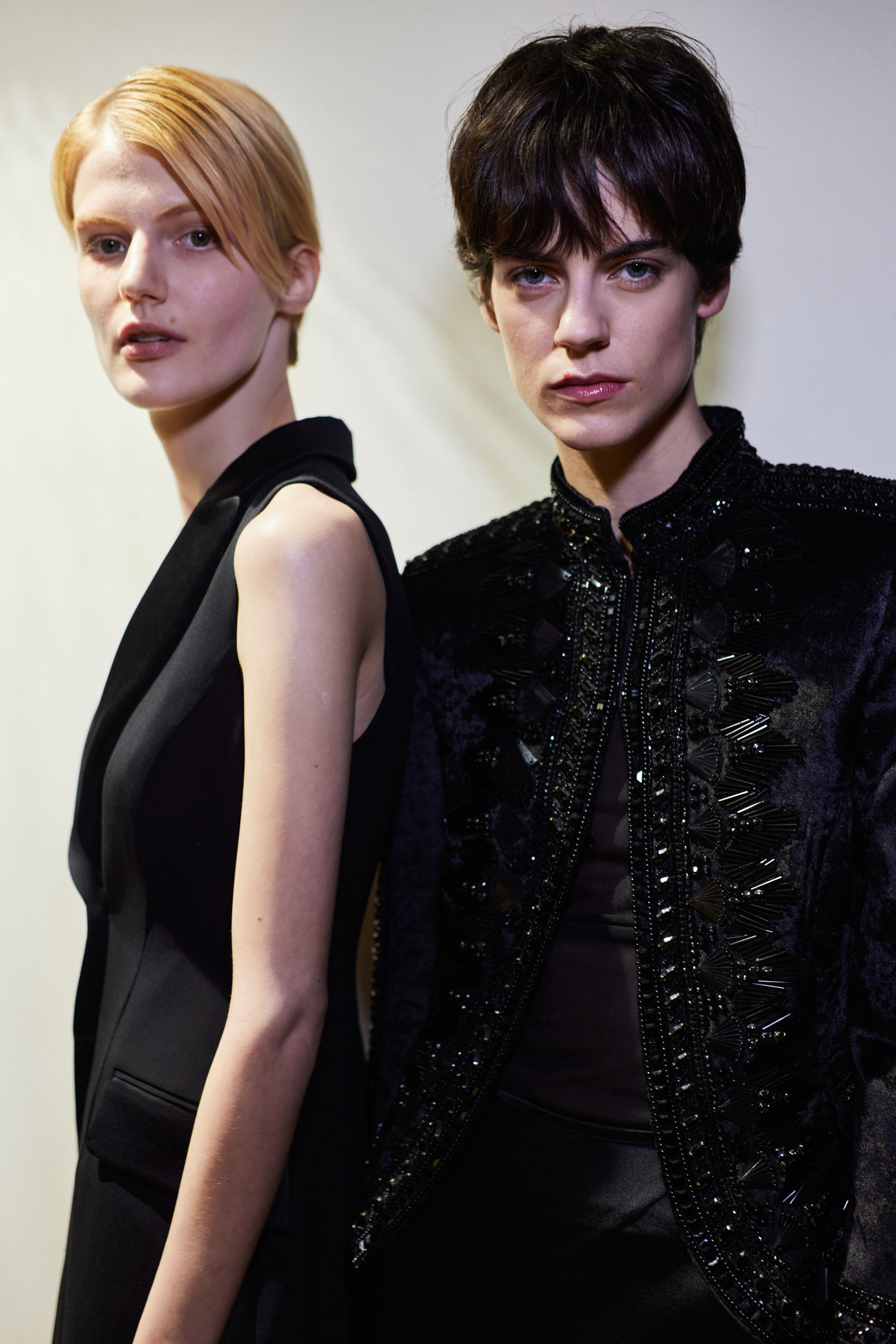 Alberta Ferretti Fall 2023 Fashion Show Backstage