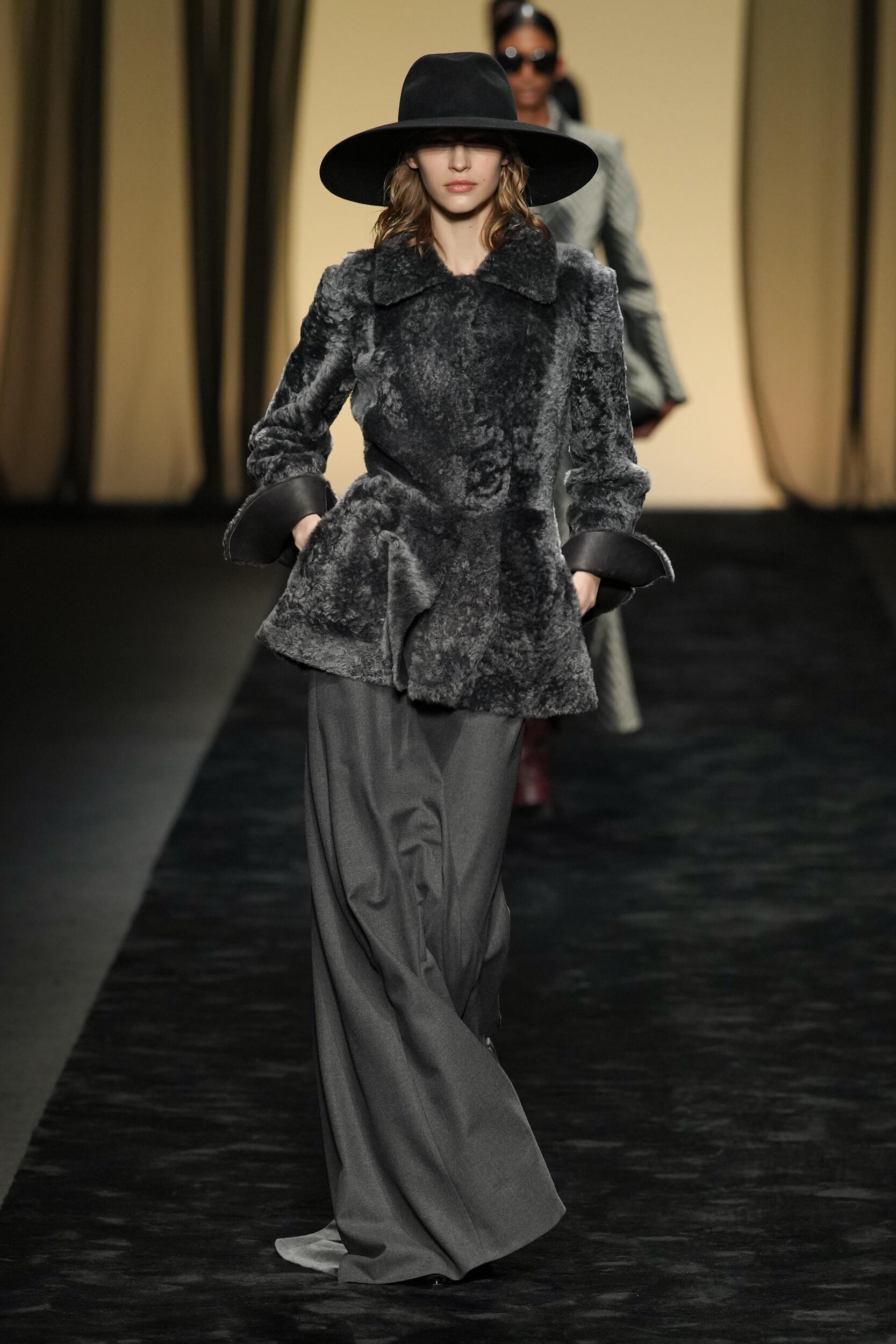 Alberta Ferretti Fall 2023 Fashion Show